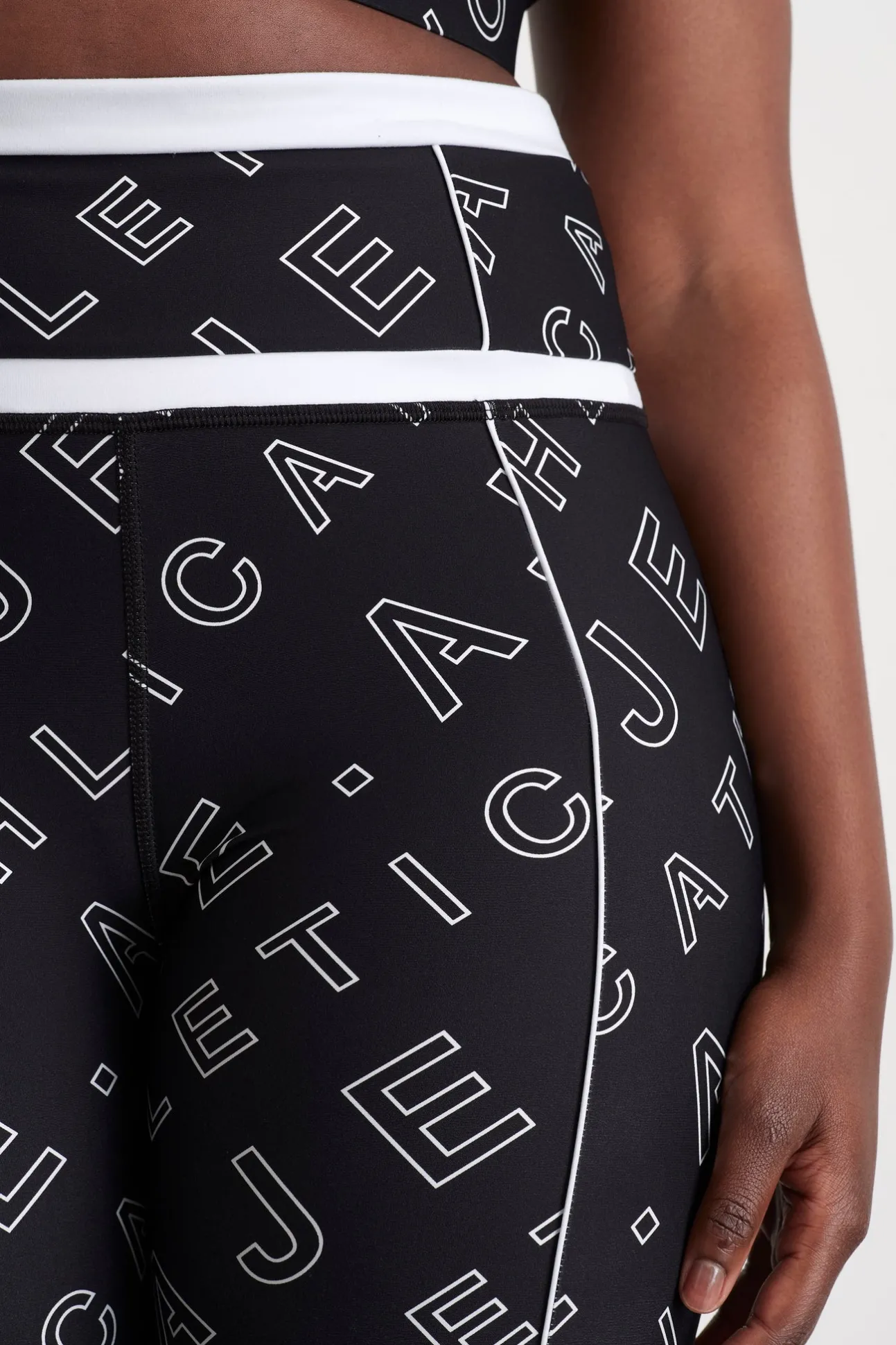 high_rise_piping__legging_9.webp High Rise Piping 7/8 Legging 230