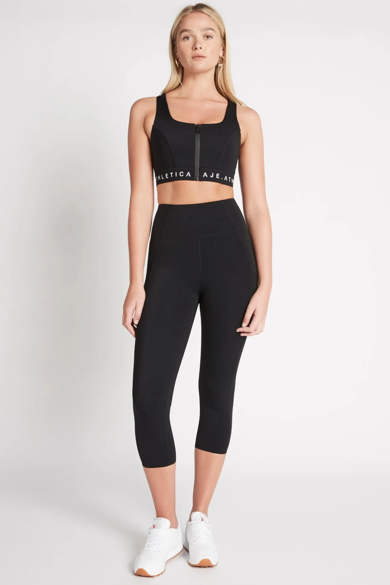 high_rise_signature_logo__0.webp High Rise Signature Logo 3/4 Legging 218