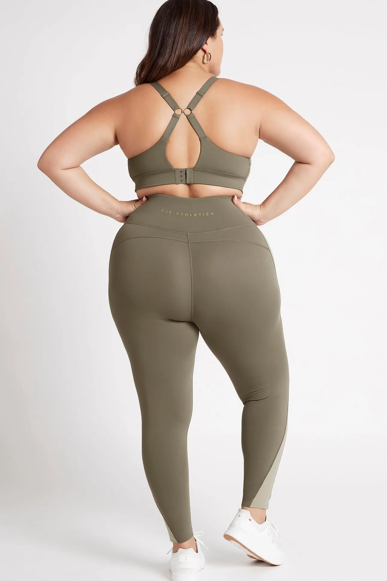 high_rise_signature_logo__13-1.webp High Rise Signature Logo 7/8 Legging 210