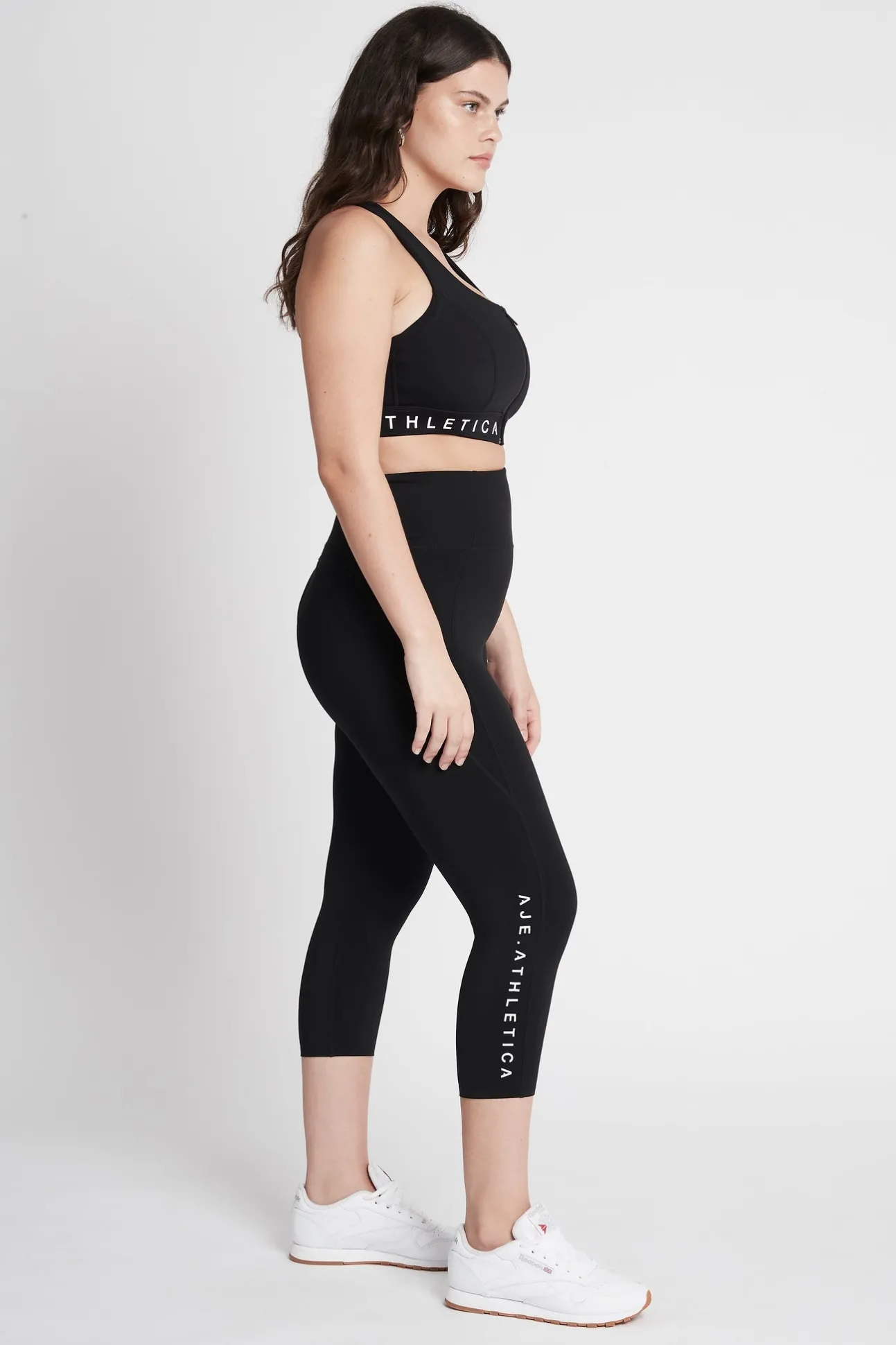 high_rise_signature_logo__7.webp High Rise Signature Logo 3/4 Legging 218