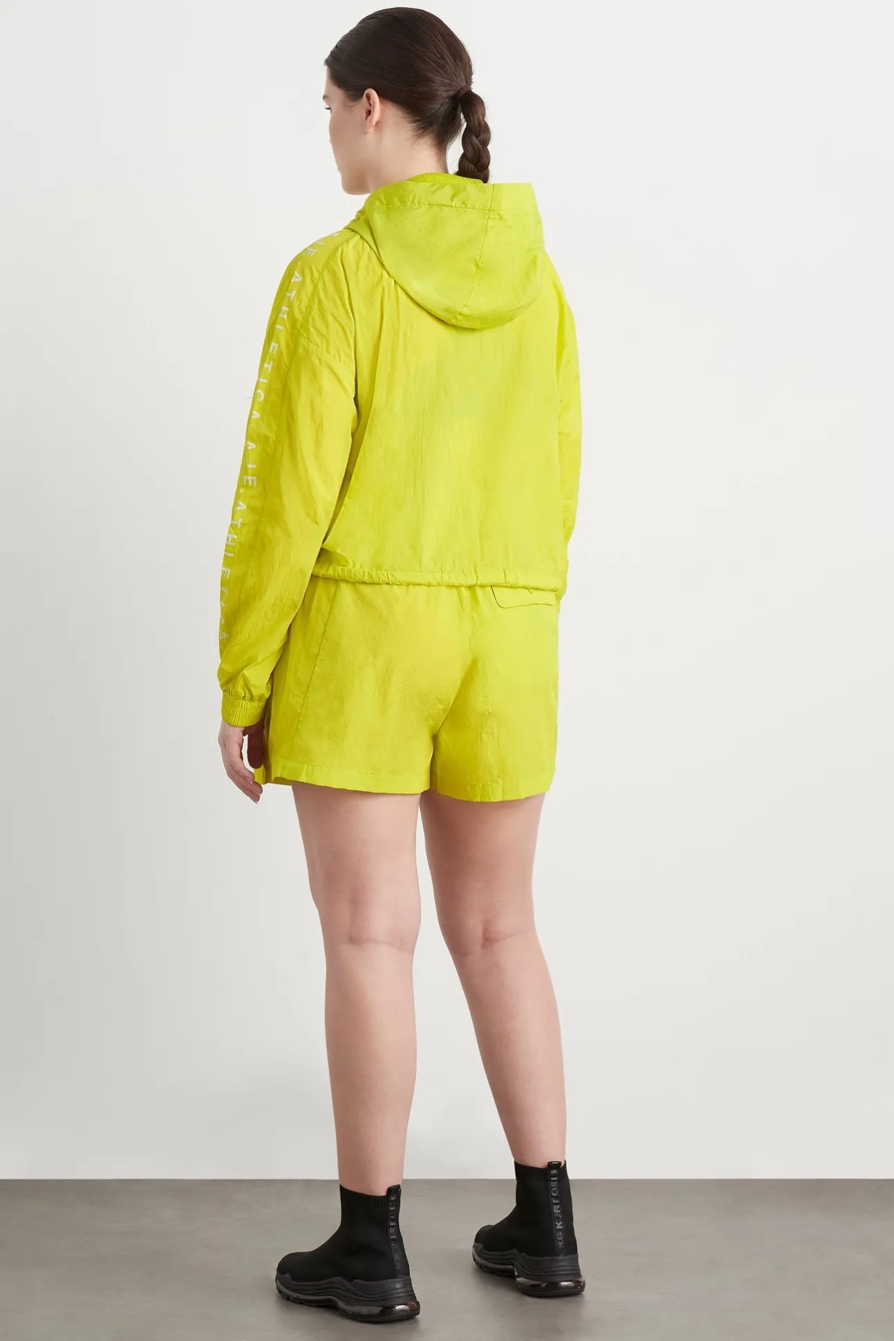 high_waisted_belted_short_8-1.webp High Waisted Belted Shorts 608