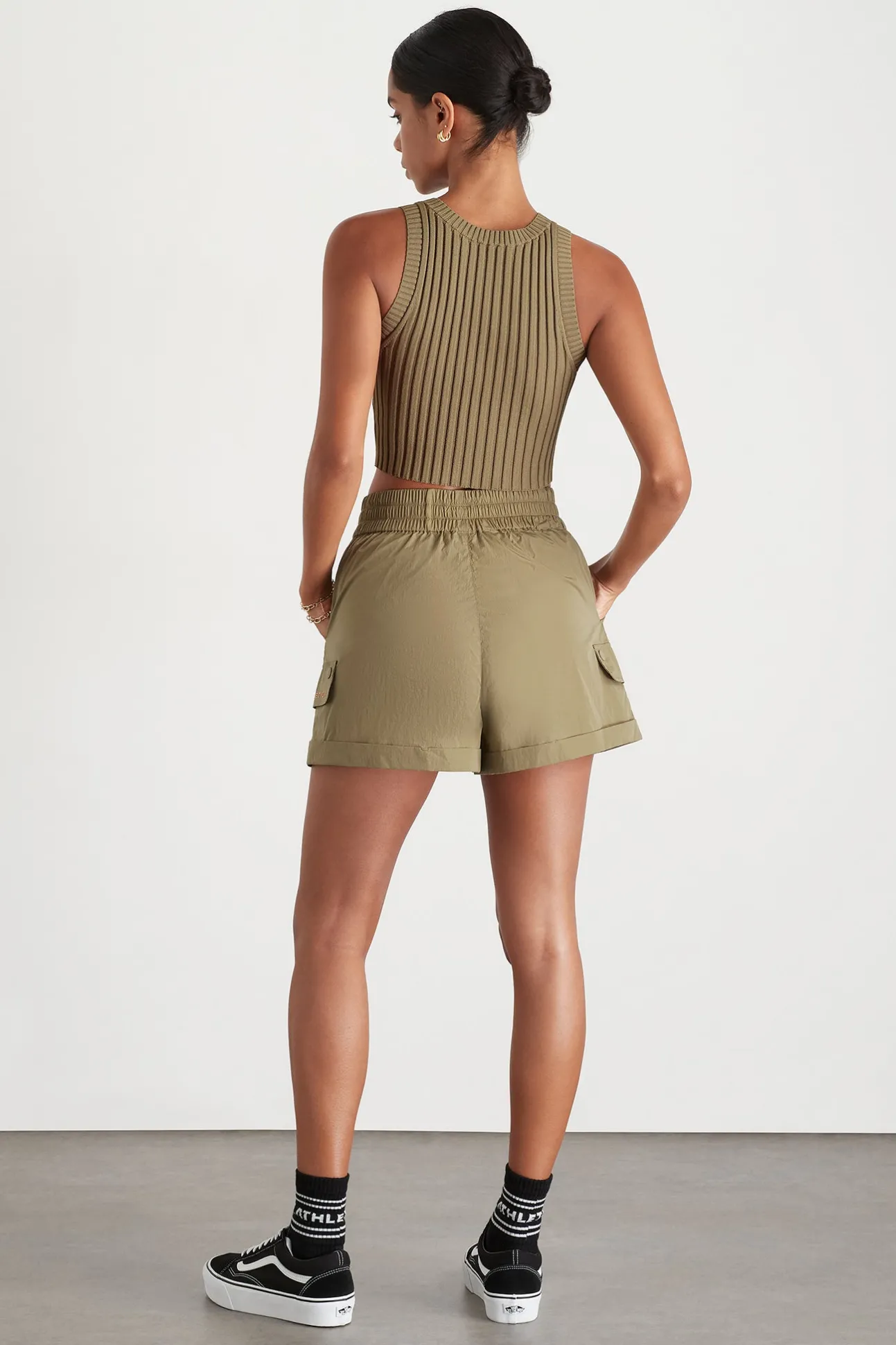 high_waisted_shorts__5-1.webp High Waisted Shorts 608