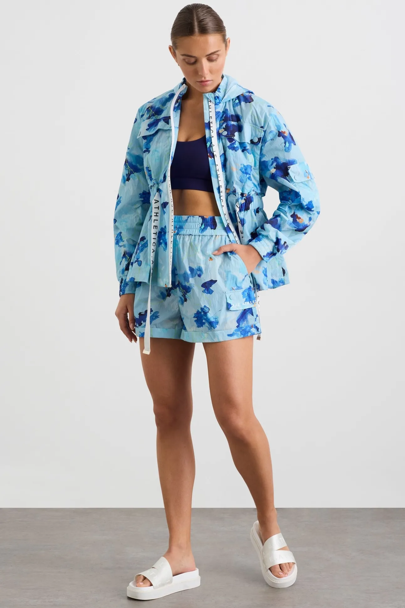 high_waisted_shorts__6.webp High Waisted Shorts 608