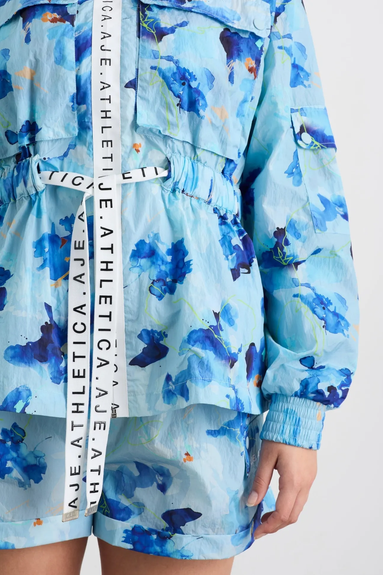 hooded_spray_jacket__9.webp Hooded Spray Jacket 734