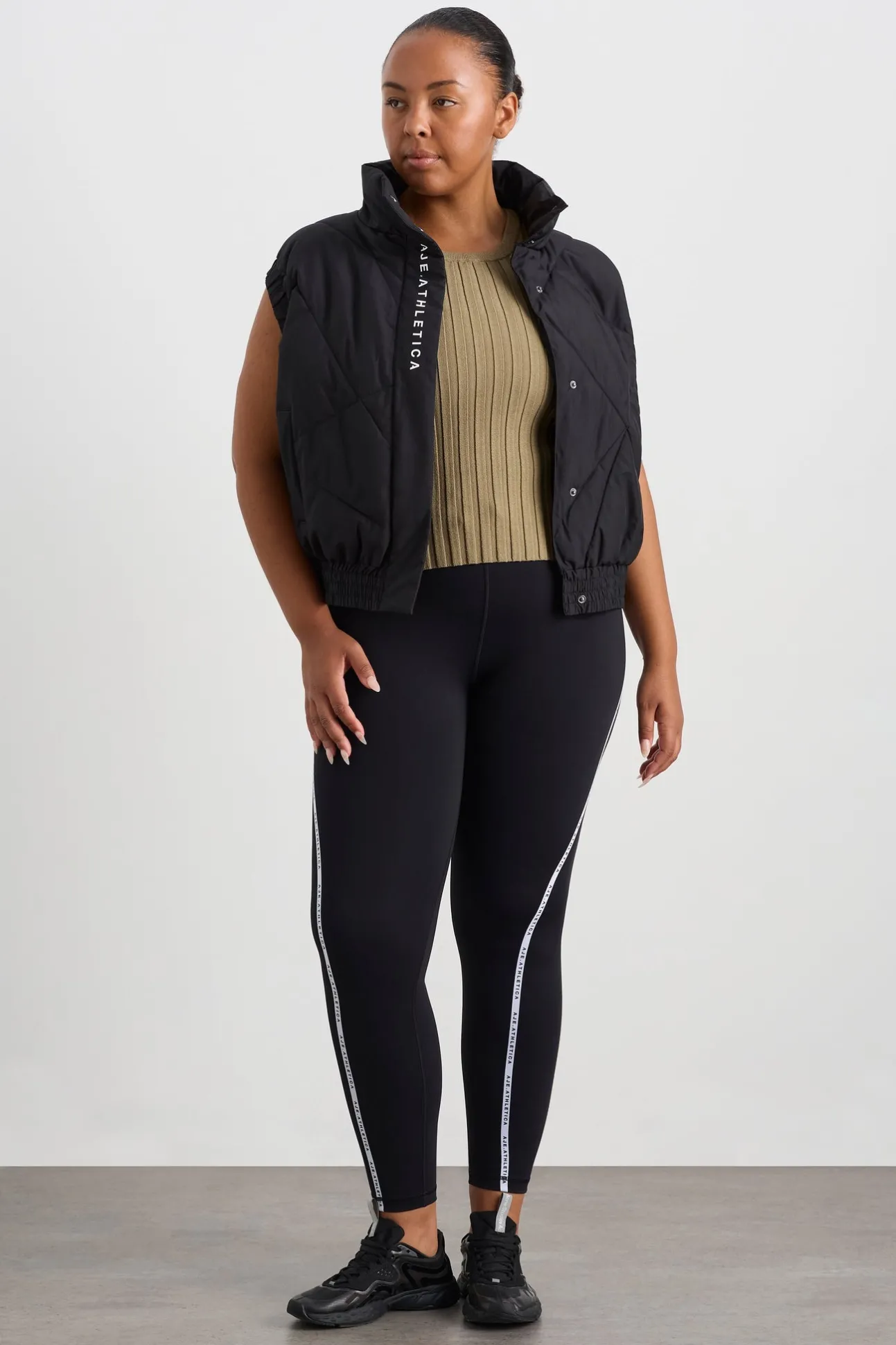 hydra_racer_knit_ribbed_t_17.webp Hydra Racer Knit Ribbed Top