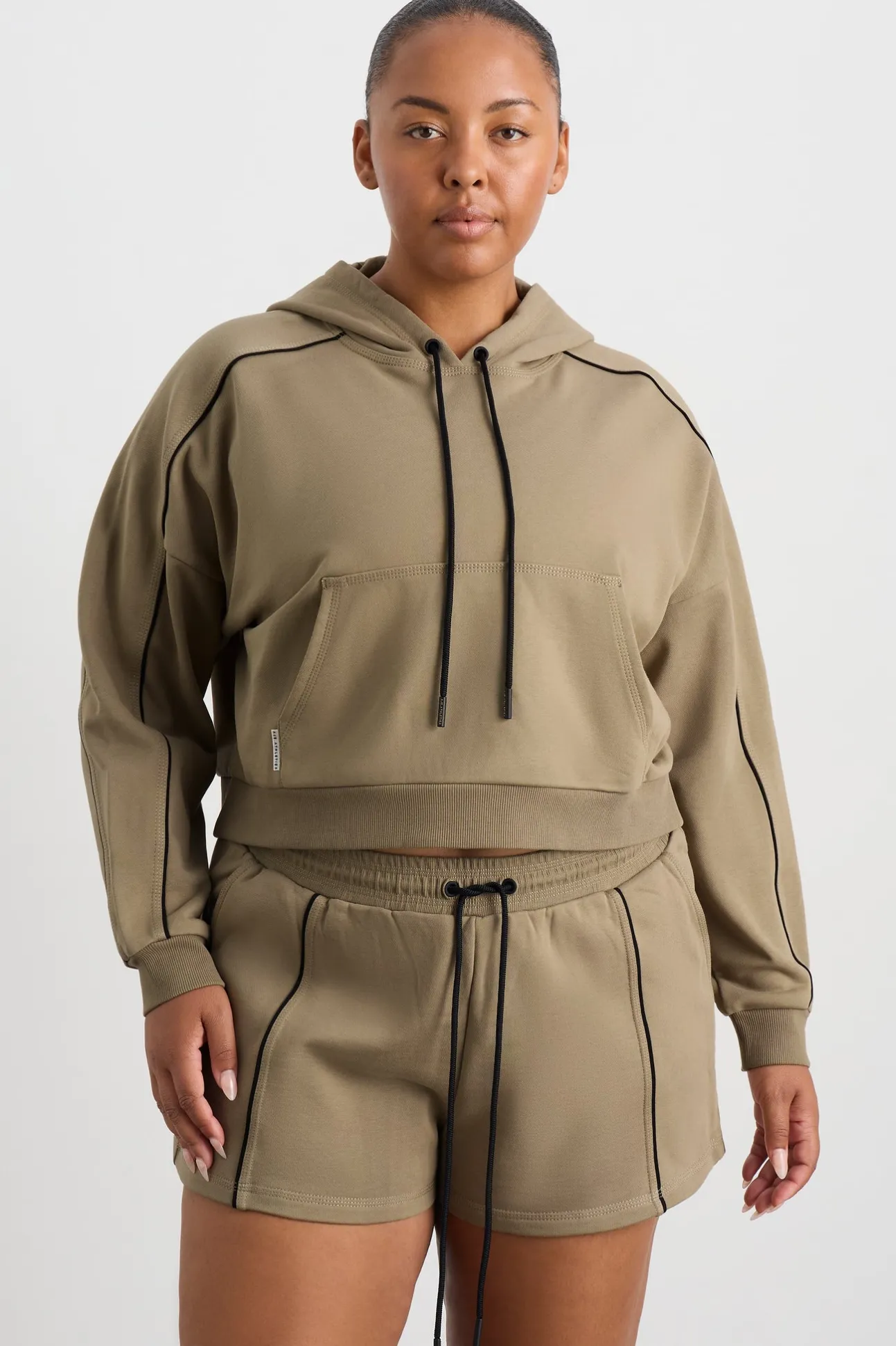 kangaroo_pocket_hoodie__11.webp Kangaroo Pocket Hoodie 405