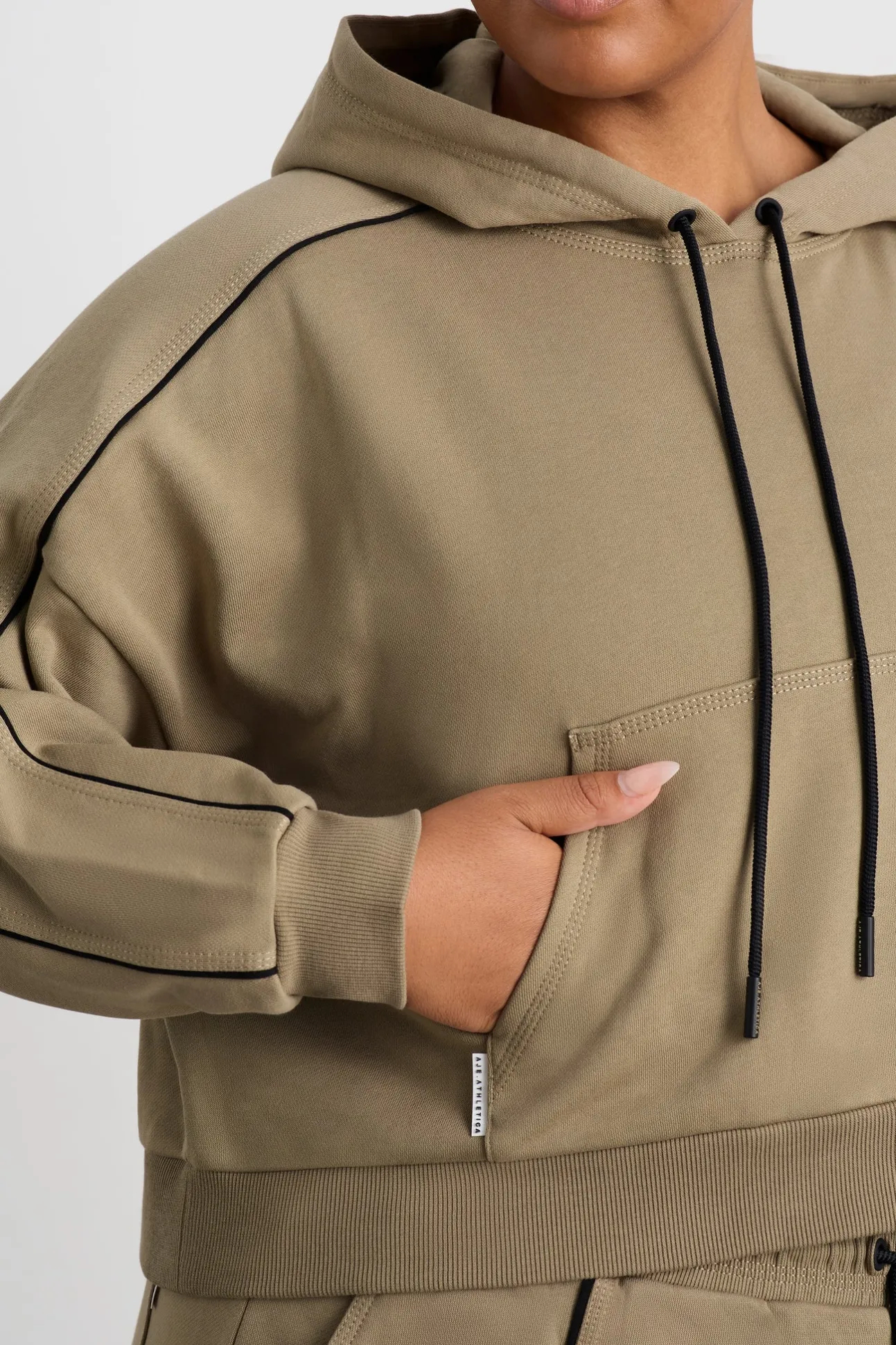 kangaroo_pocket_hoodie__13.webp Kangaroo Pocket Hoodie 405