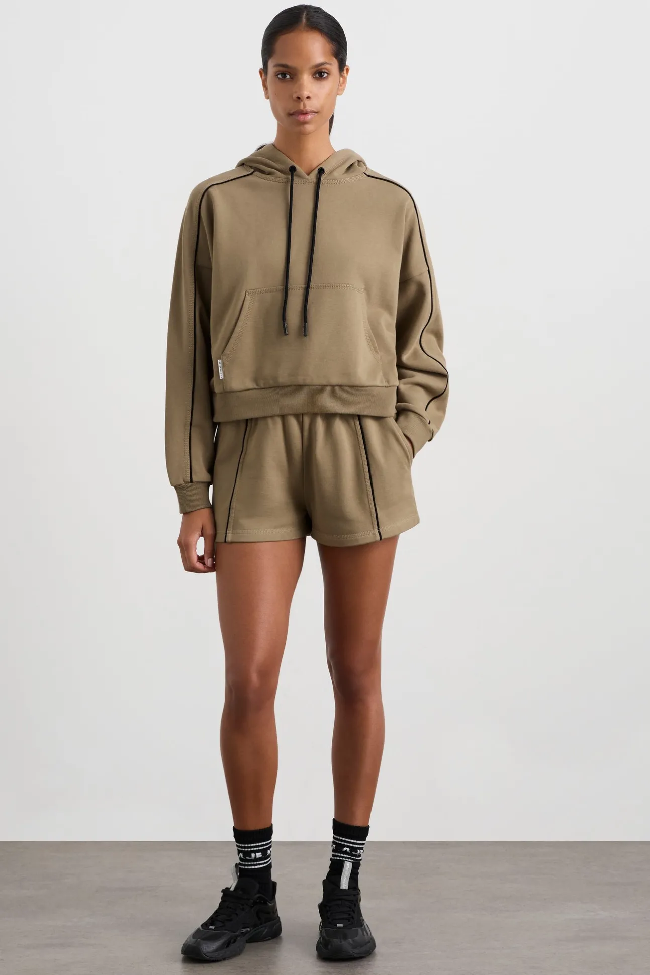 kangaroo_pocket_hoodie__2.webp Kangaroo Pocket Hoodie 405
