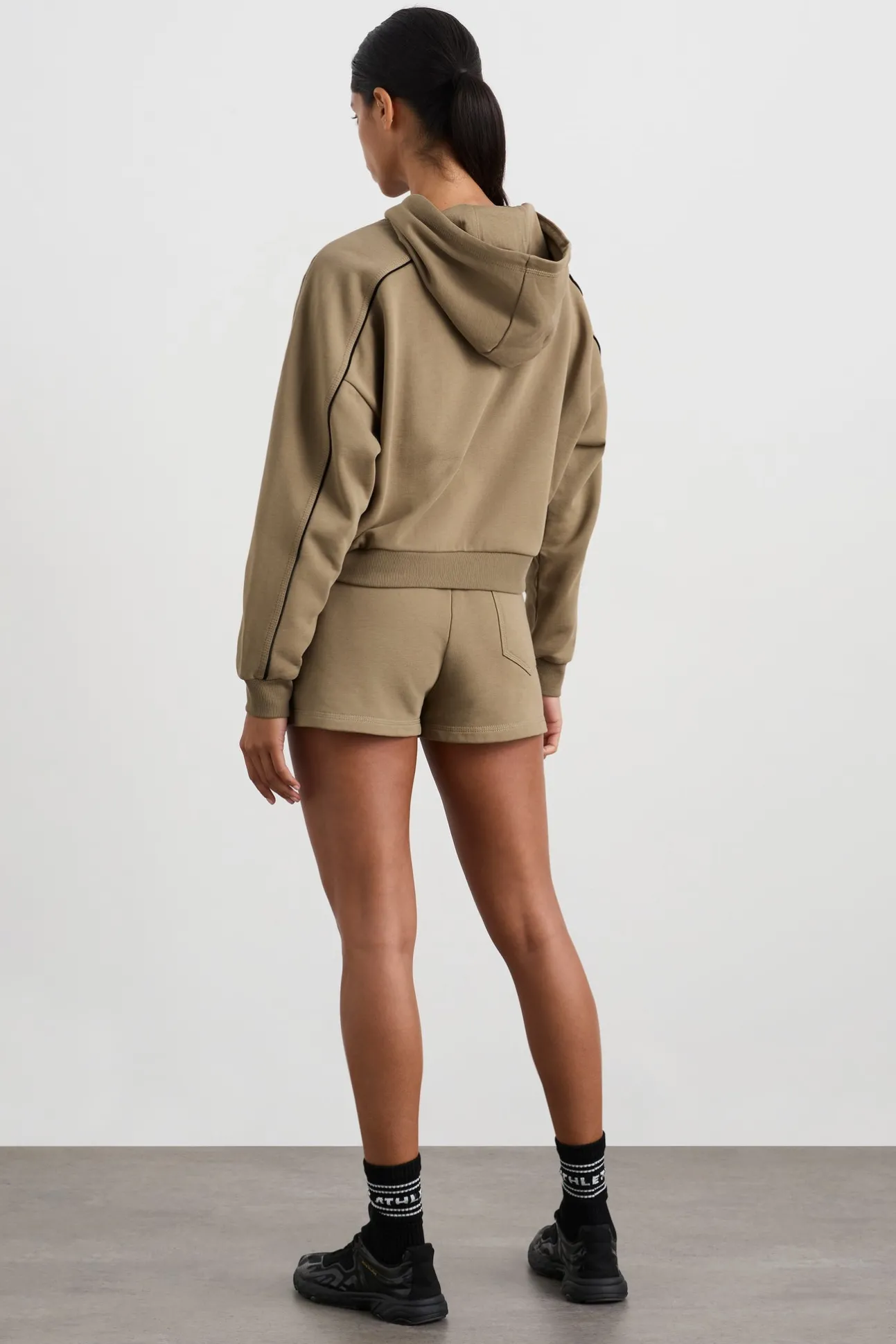 kangaroo_pocket_hoodie__5.webp Kangaroo Pocket Hoodie 405