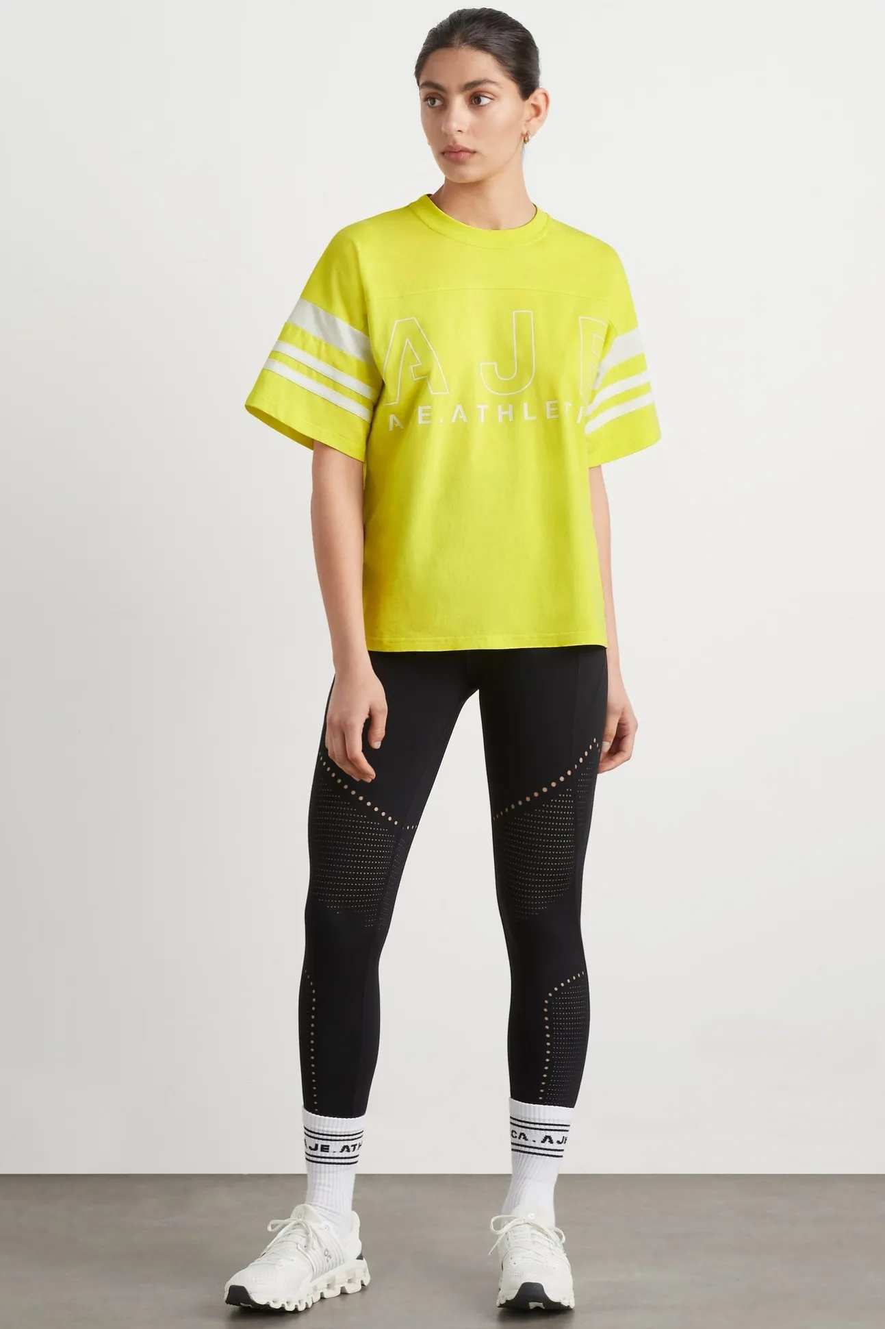 logo_stripe_tshirt__2.webp Logo Stripe T-Shirt 102