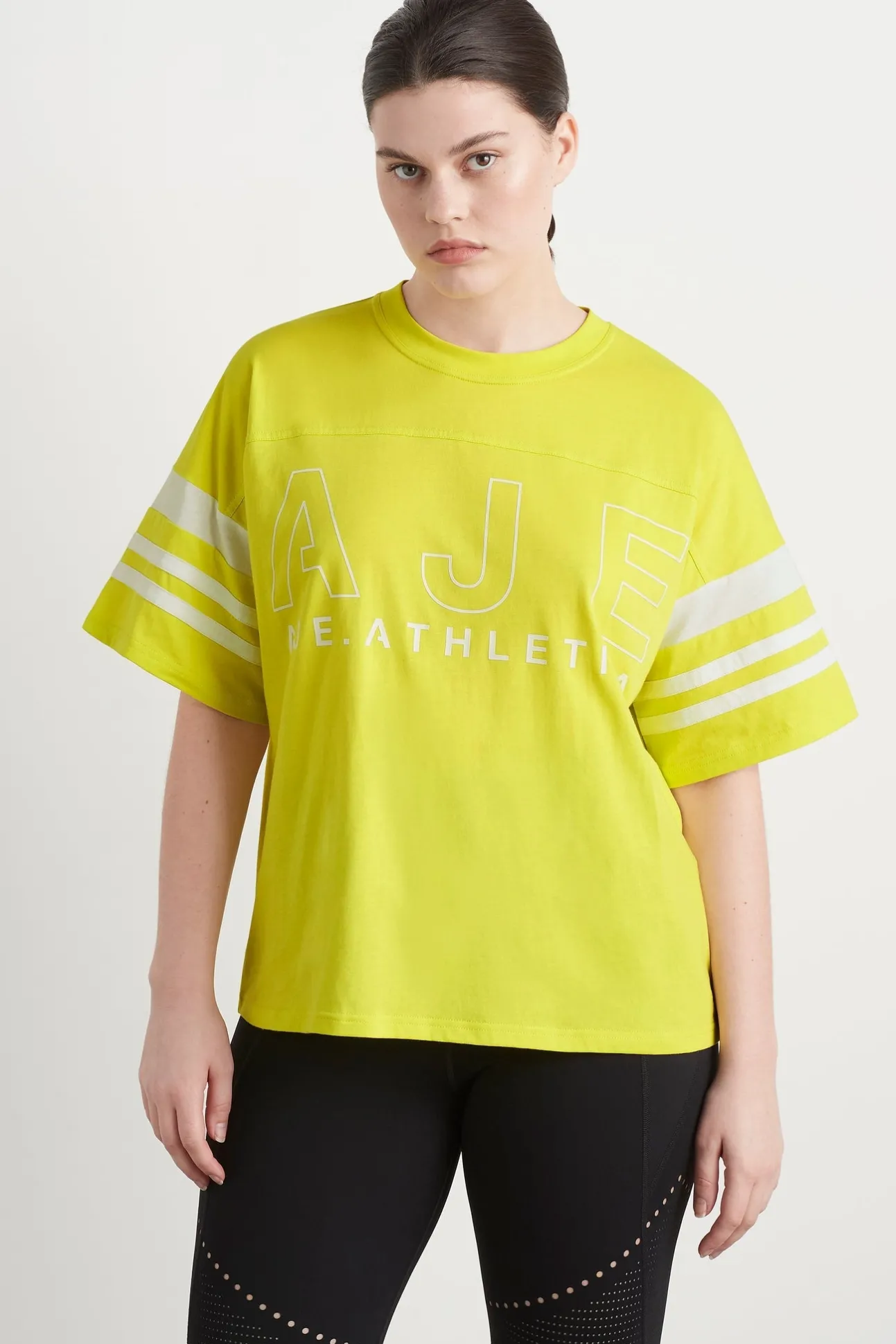 logo_stripe_tshirt__5.webp Logo Stripe T-Shirt 102