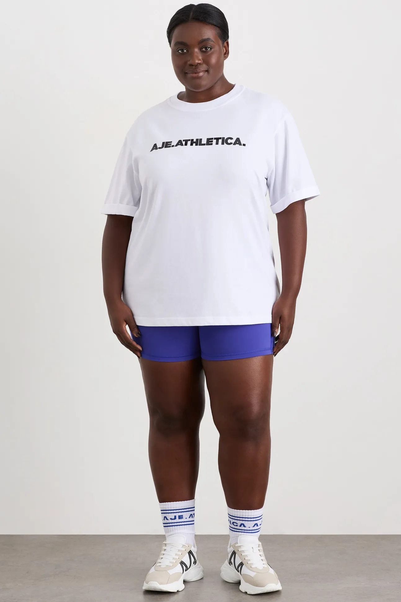 logo_tshirt__10.webp Logo T-Shirt 102