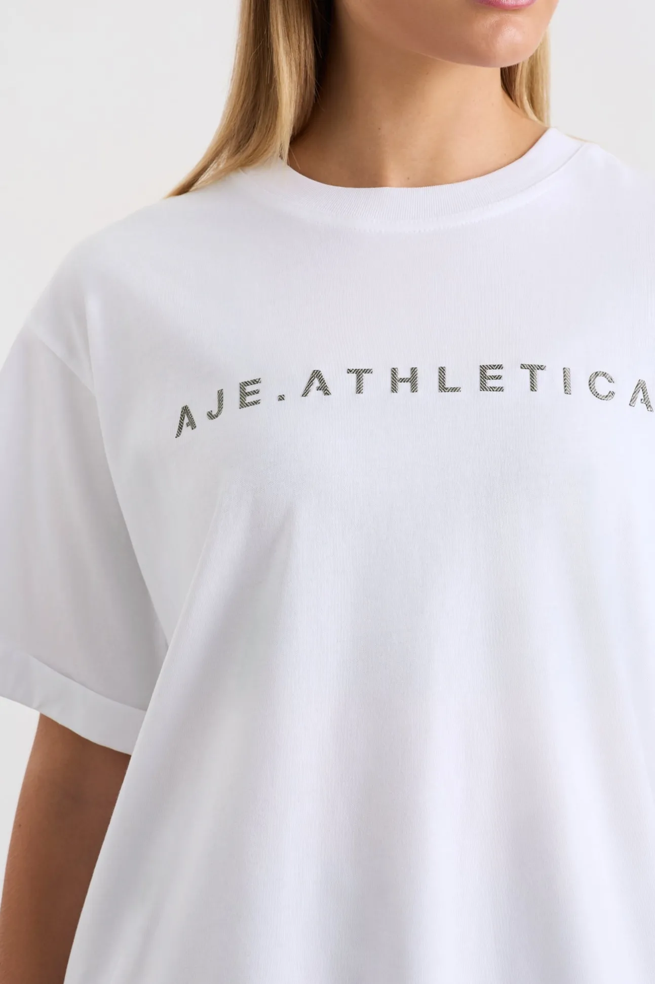 logo_tshirt__3-1.webp Logo T-Shirt 102
