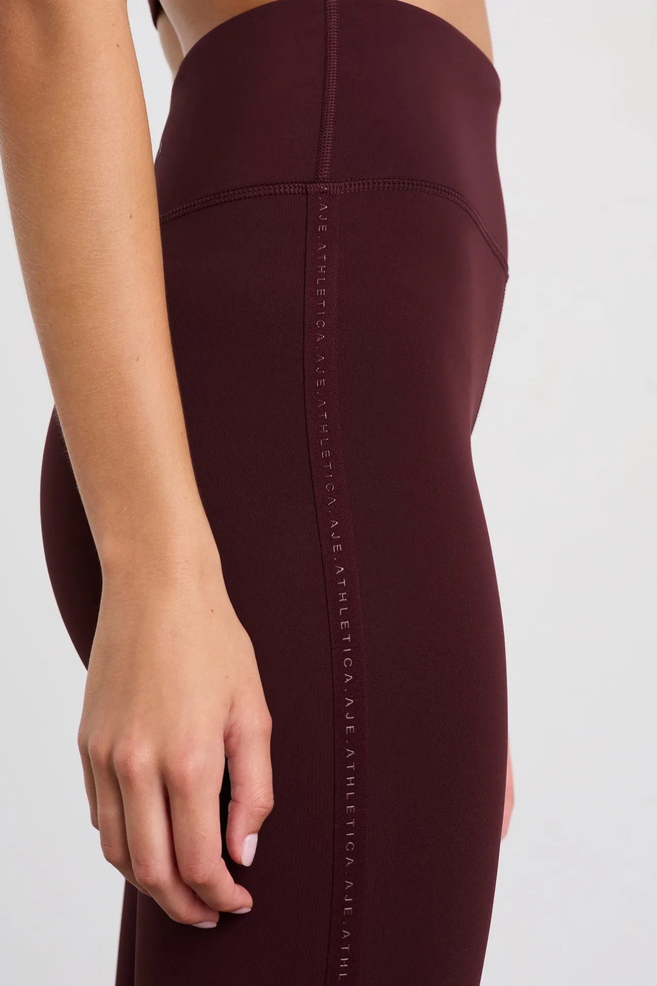 logotape_leggings__3.webp 7/8 Logotape Leggings 203