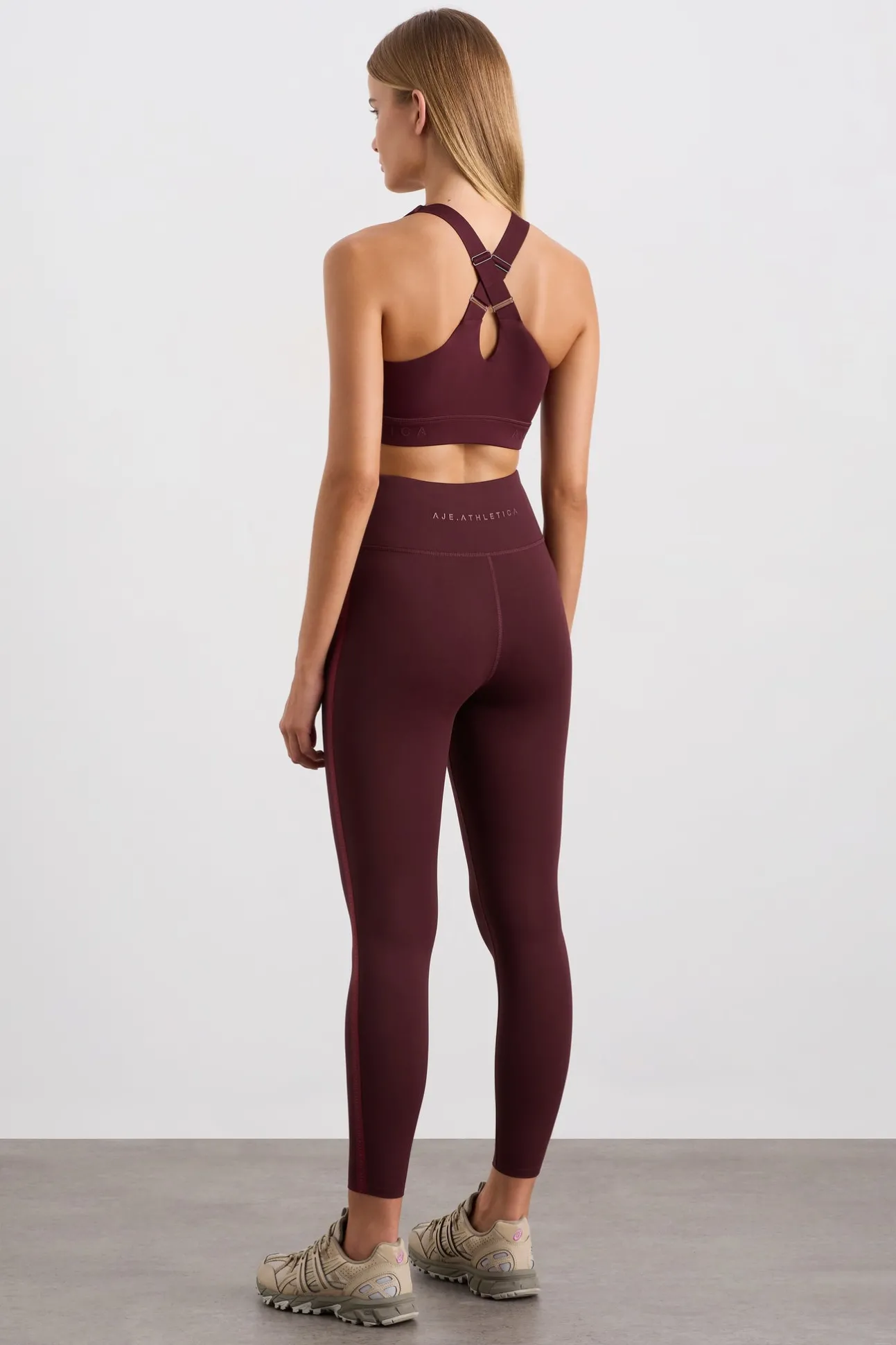 logotape_leggings__4.webp 7/8 Logotape Leggings 203