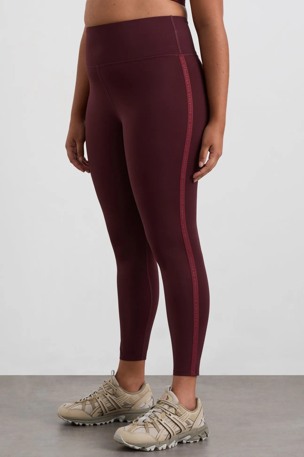 logotape_leggings__6.webp 7/8 Logotape Leggings 203
