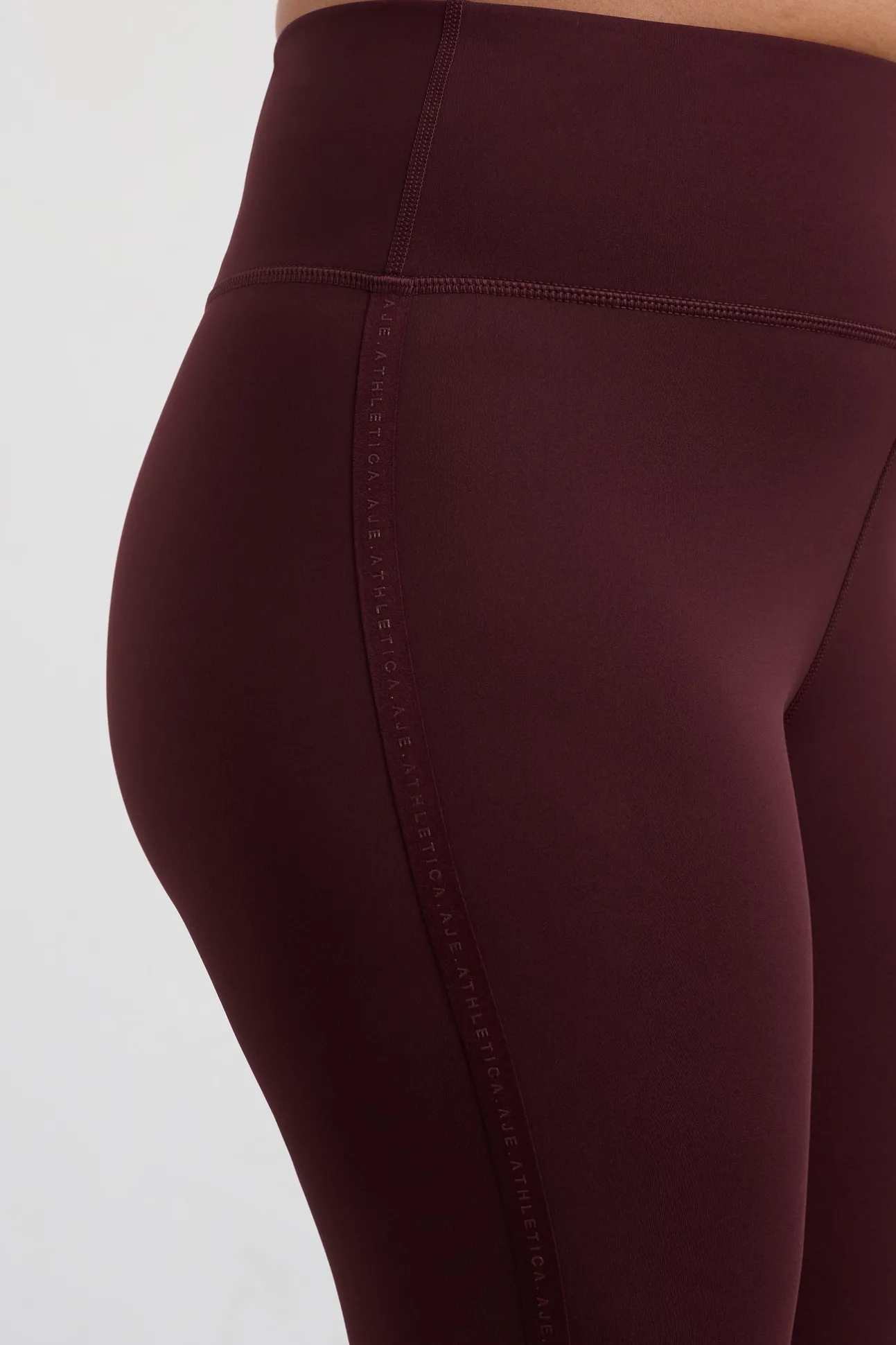 logotape_leggings__7.webp 7/8 Logotape Leggings 203
