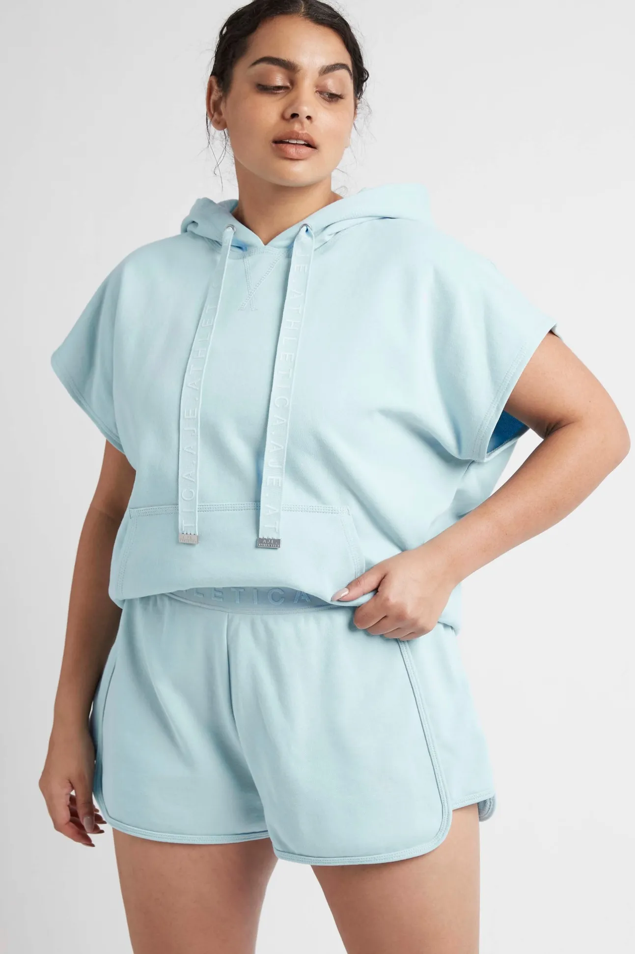 logotape_short_sleeve_hoo_11.webp Logotape Short Sleeve Hoodie 403