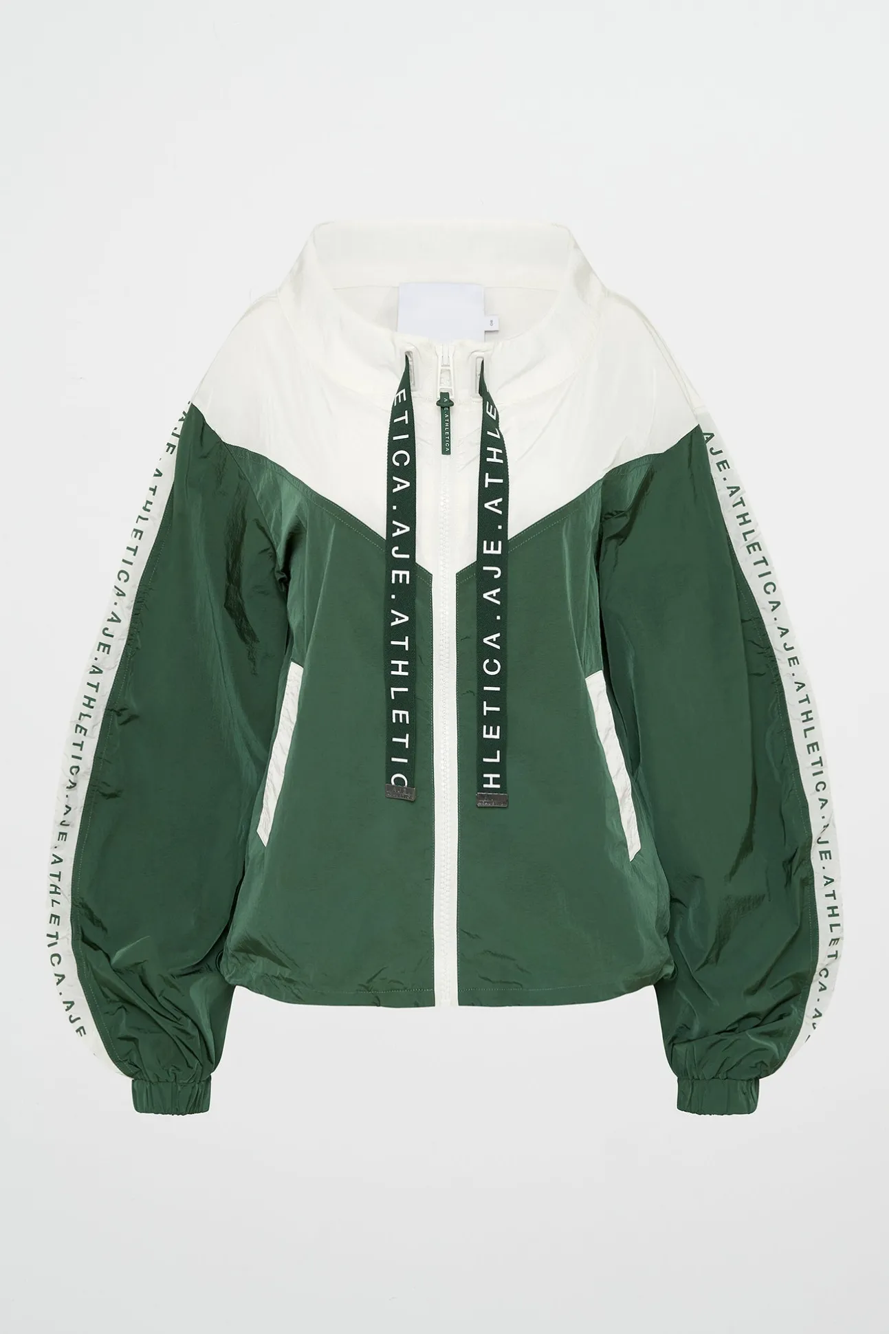 logotape_spray_jacket__1-1.webp Logotape Spray Jacket 762