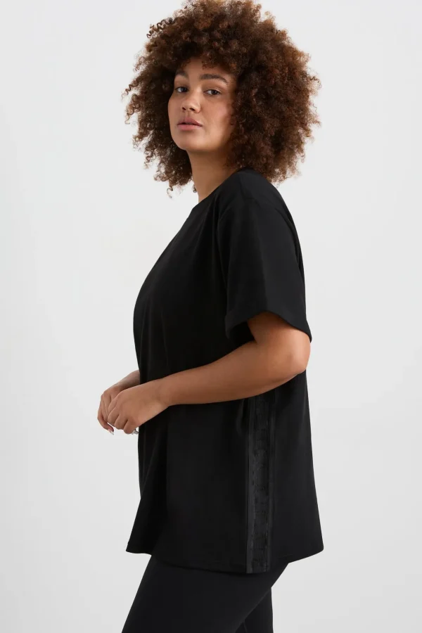 Logotape Tee 102
