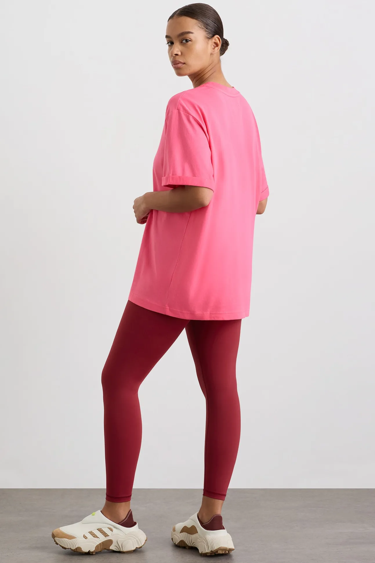 long_classic_tee__10.webp Long Classic Tee 102