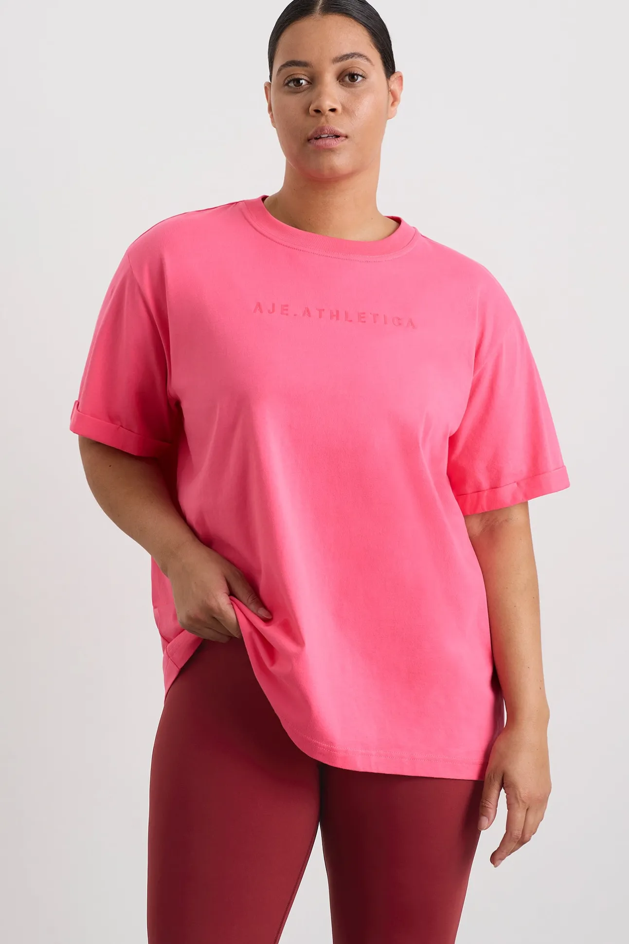 long_classic_tee__11.webp Long Classic Tee 102
