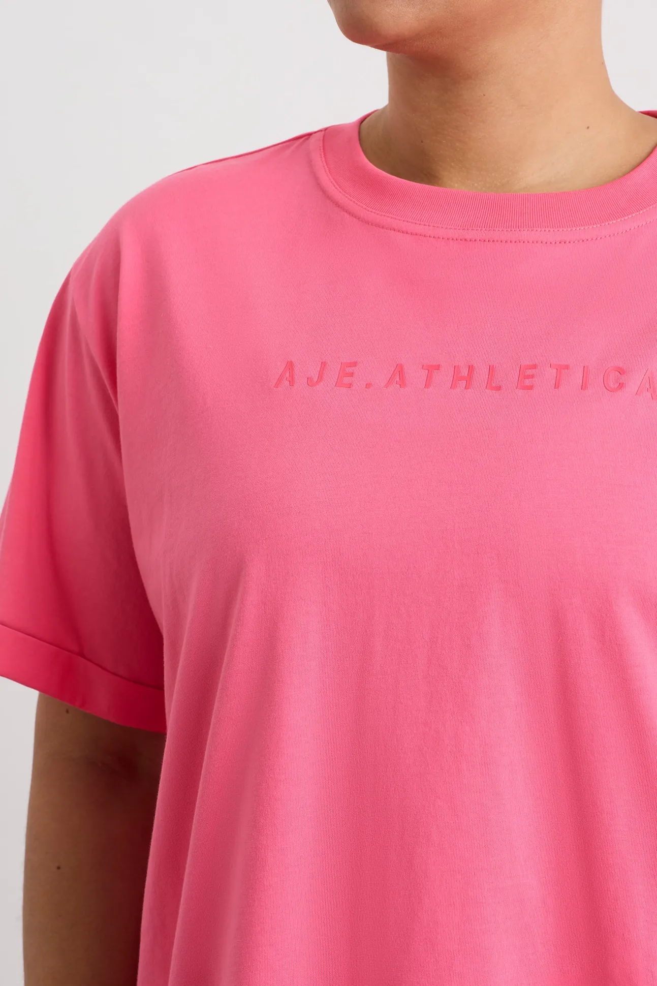 long_classic_tee__13.webp Long Classic Tee 102