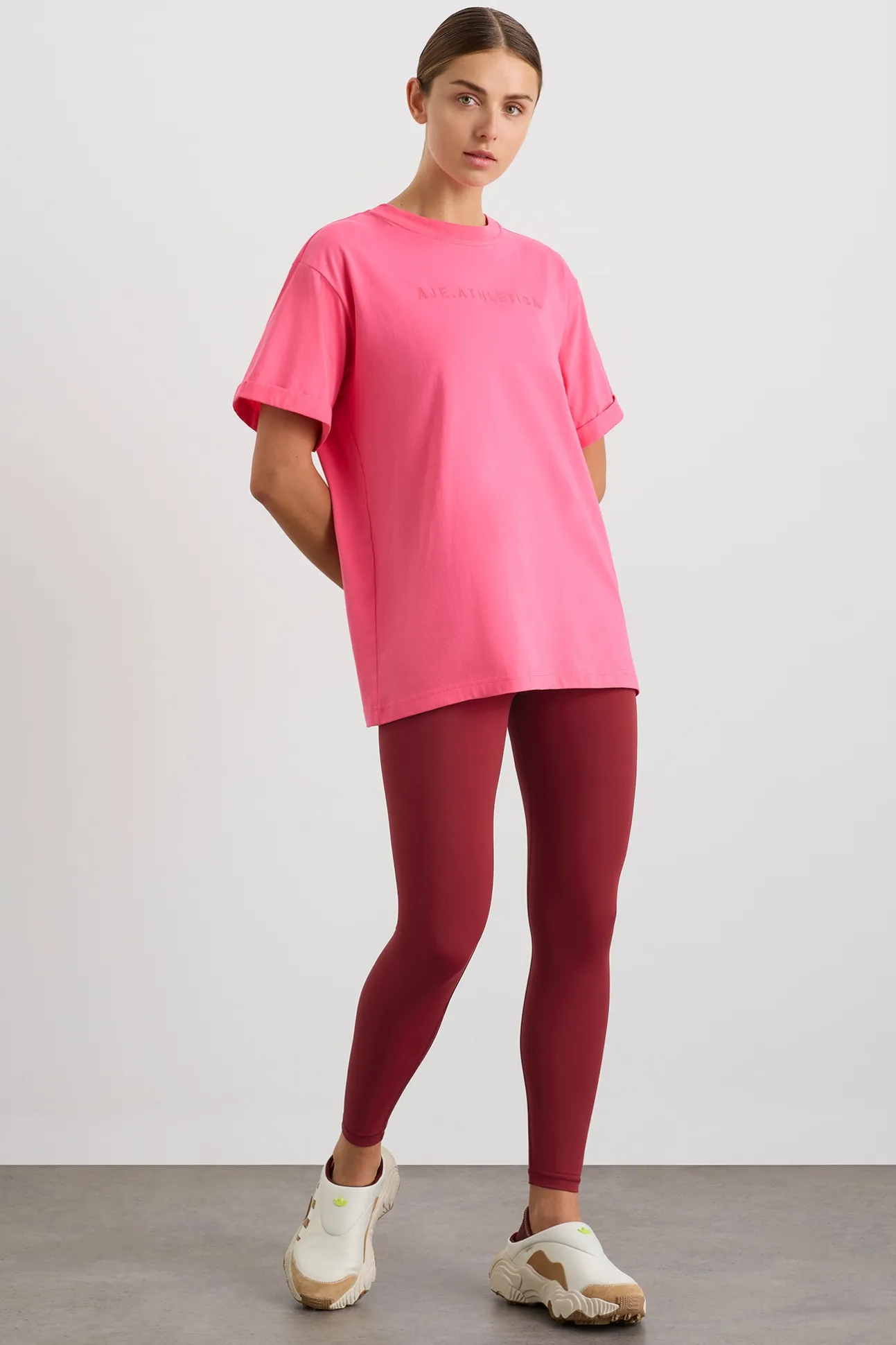 long_classic_tee__2.webp Long Classic Tee 102