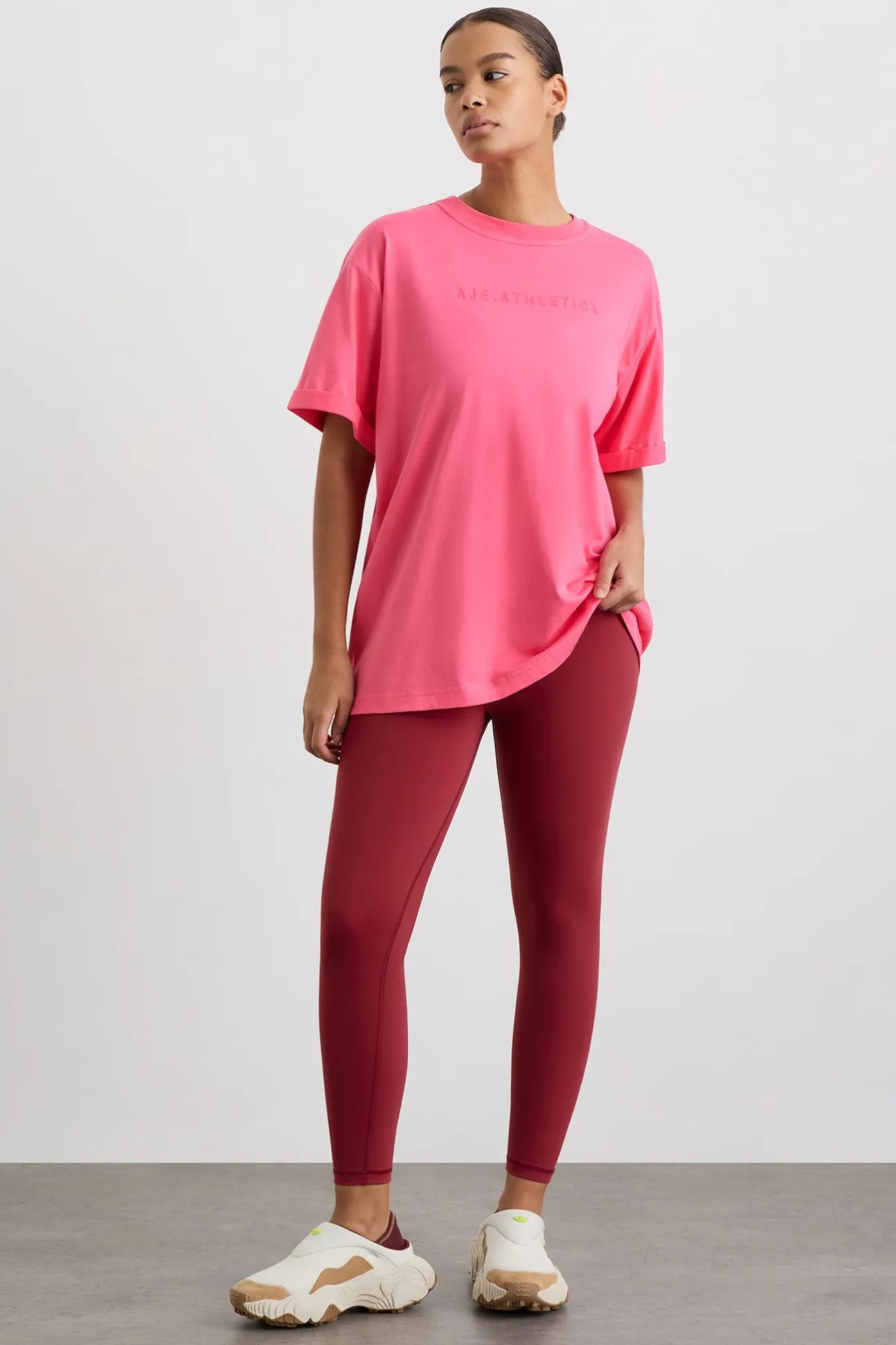 long_classic_tee__7.webp Long Classic Tee 102