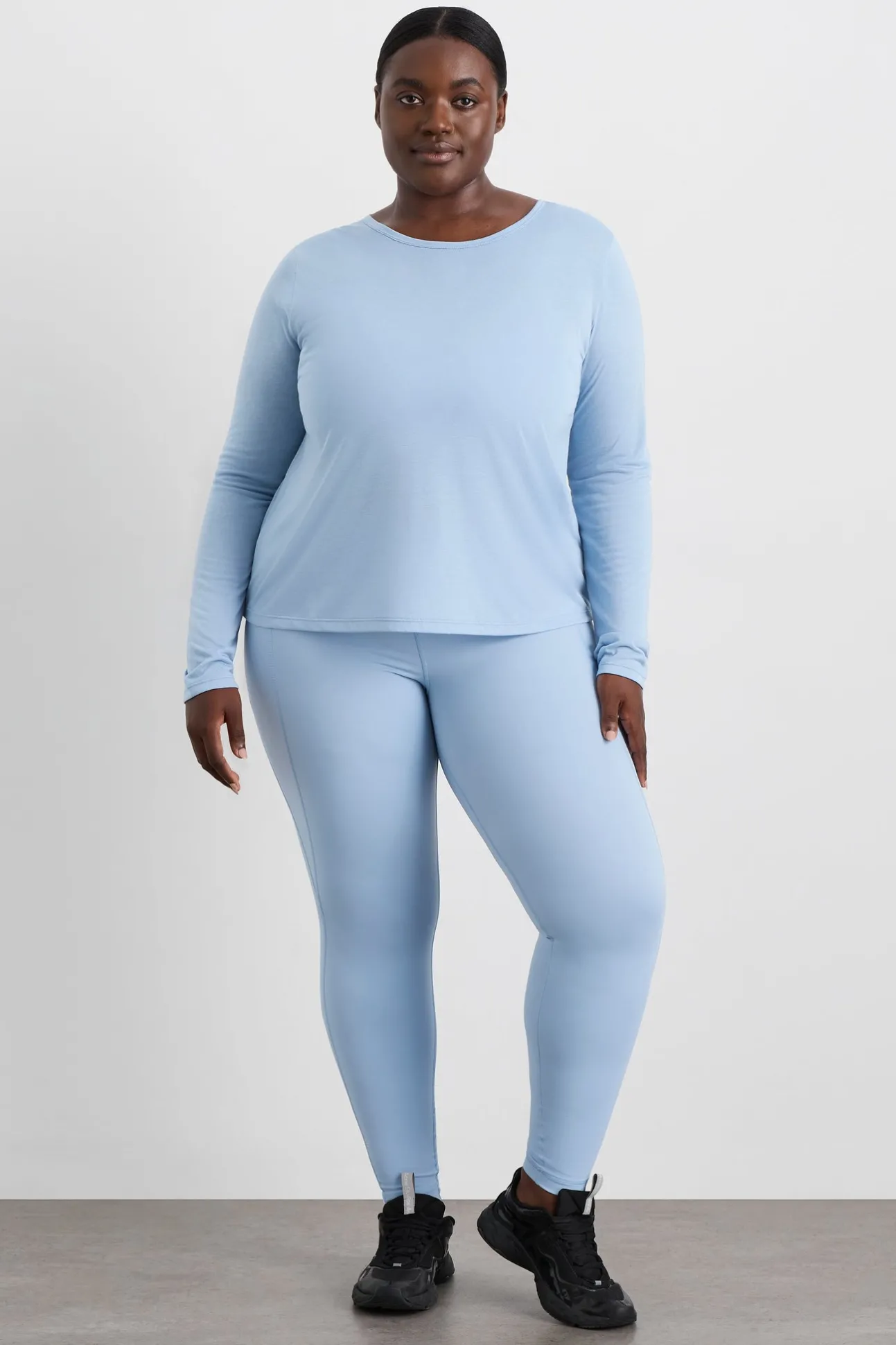 long_sleeve_twist_tee__11.webp Long Sleeve Twist Tee 121