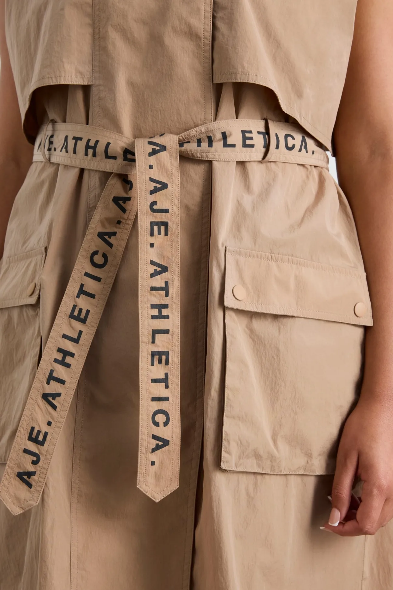 longline_belted_vest__14.webp Longline Belted Vest 703