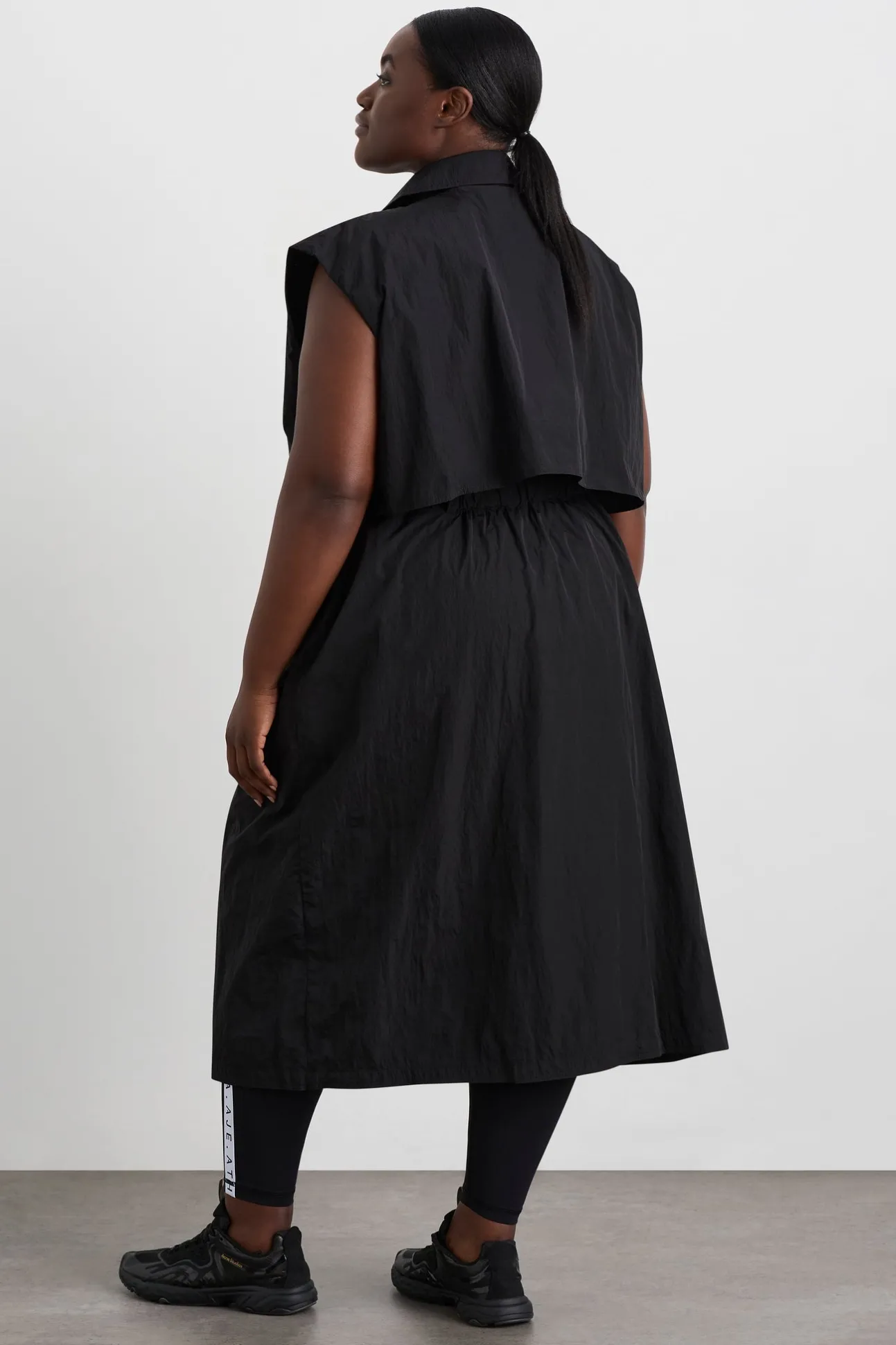 longline_belted_vest__16.webp Longline Belted Vest 703