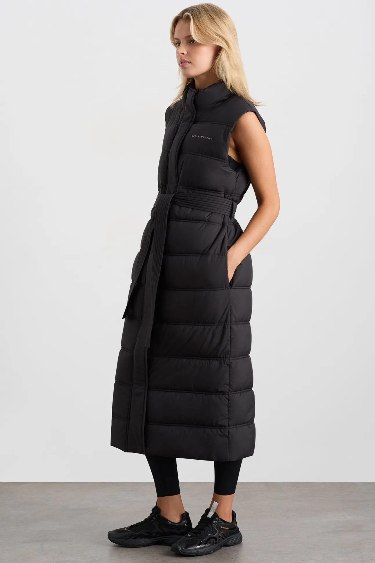 longline_puffer_vest__2.webp Longline Puffer Vest 765