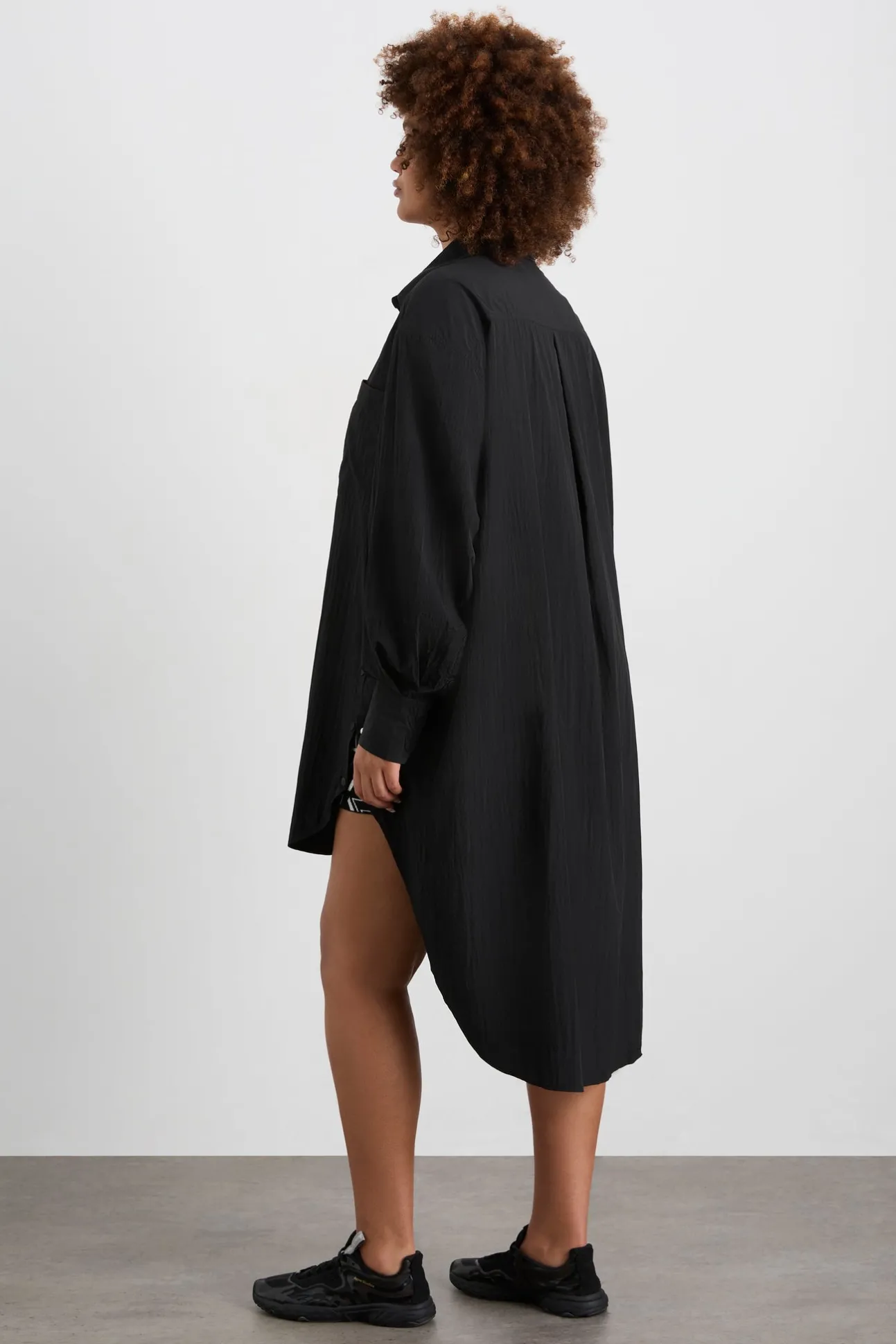 longline_windbreaker_shir_13-1.webp Longline Windbreaker Shirt 438