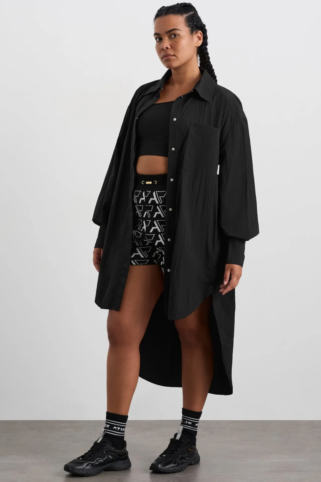 longline_windbreaker_shir_6-1.webp Longline Windbreaker Shirt 438