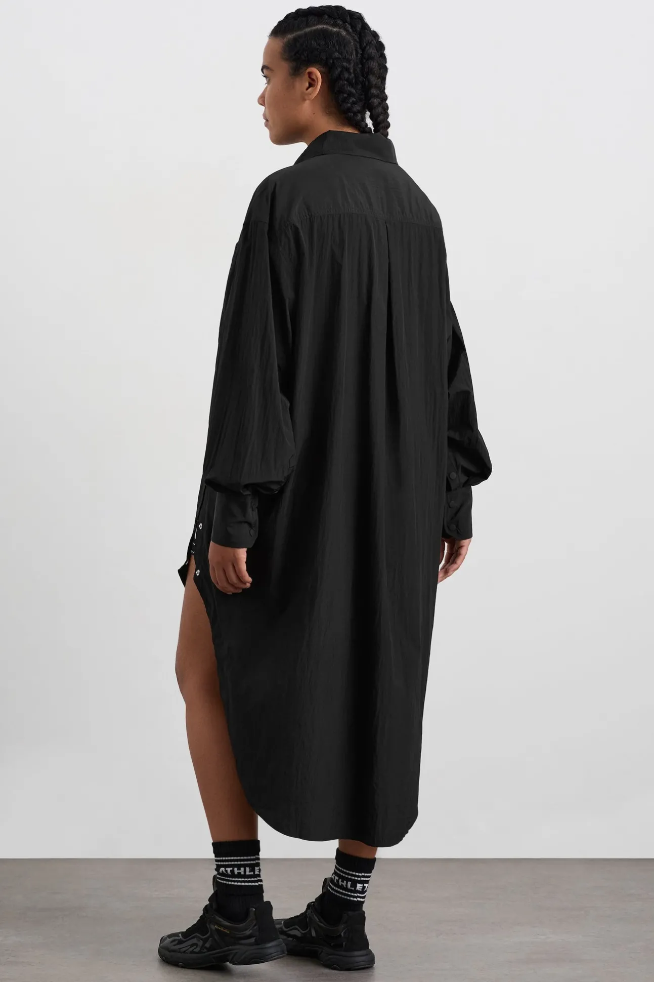 longline_windbreaker_shir_9-1.webp Longline Windbreaker Shirt 438
