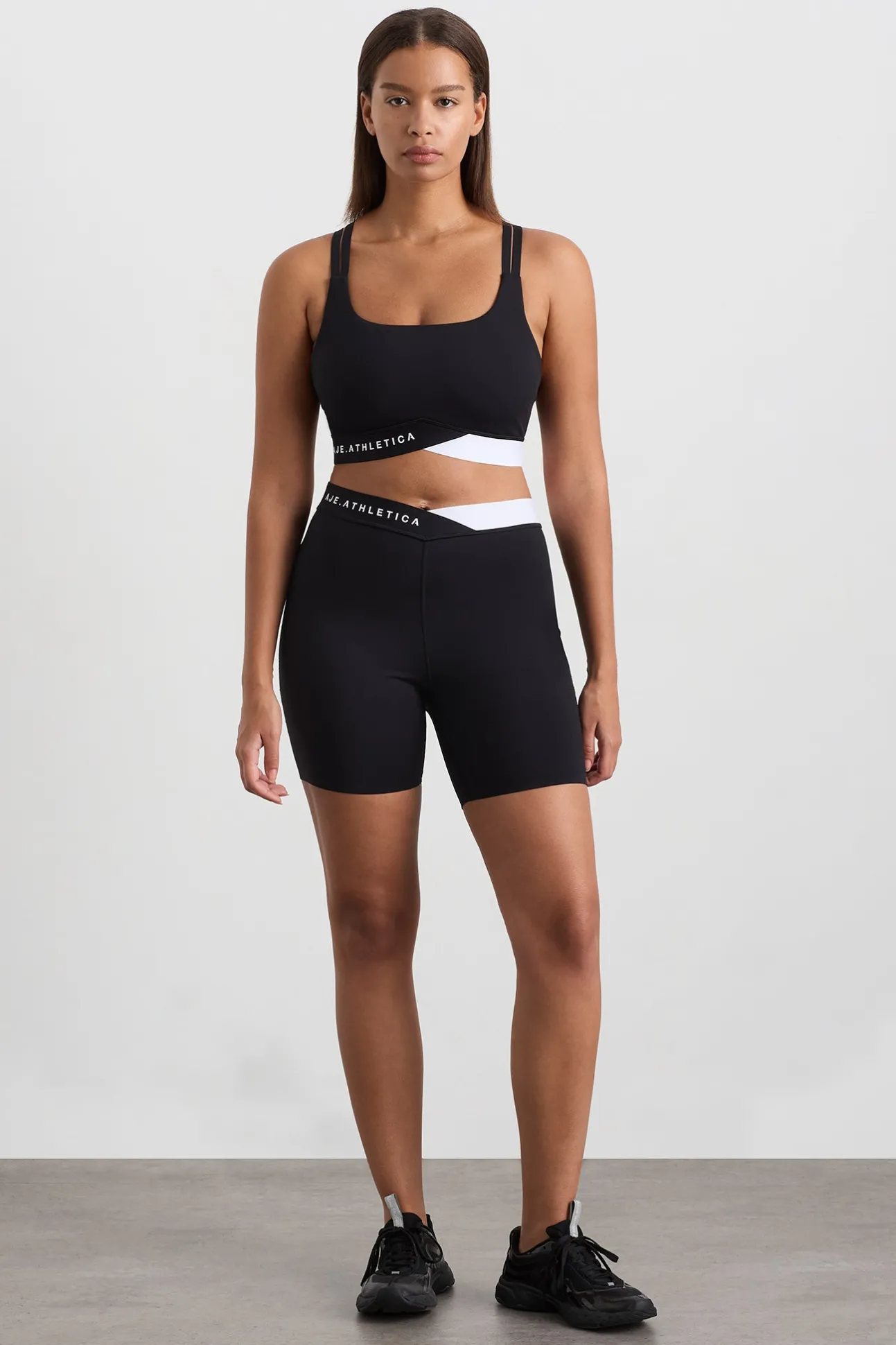 mid_cross_over_bike_short_5.webp Mid Cross Over Bike Shorts 607