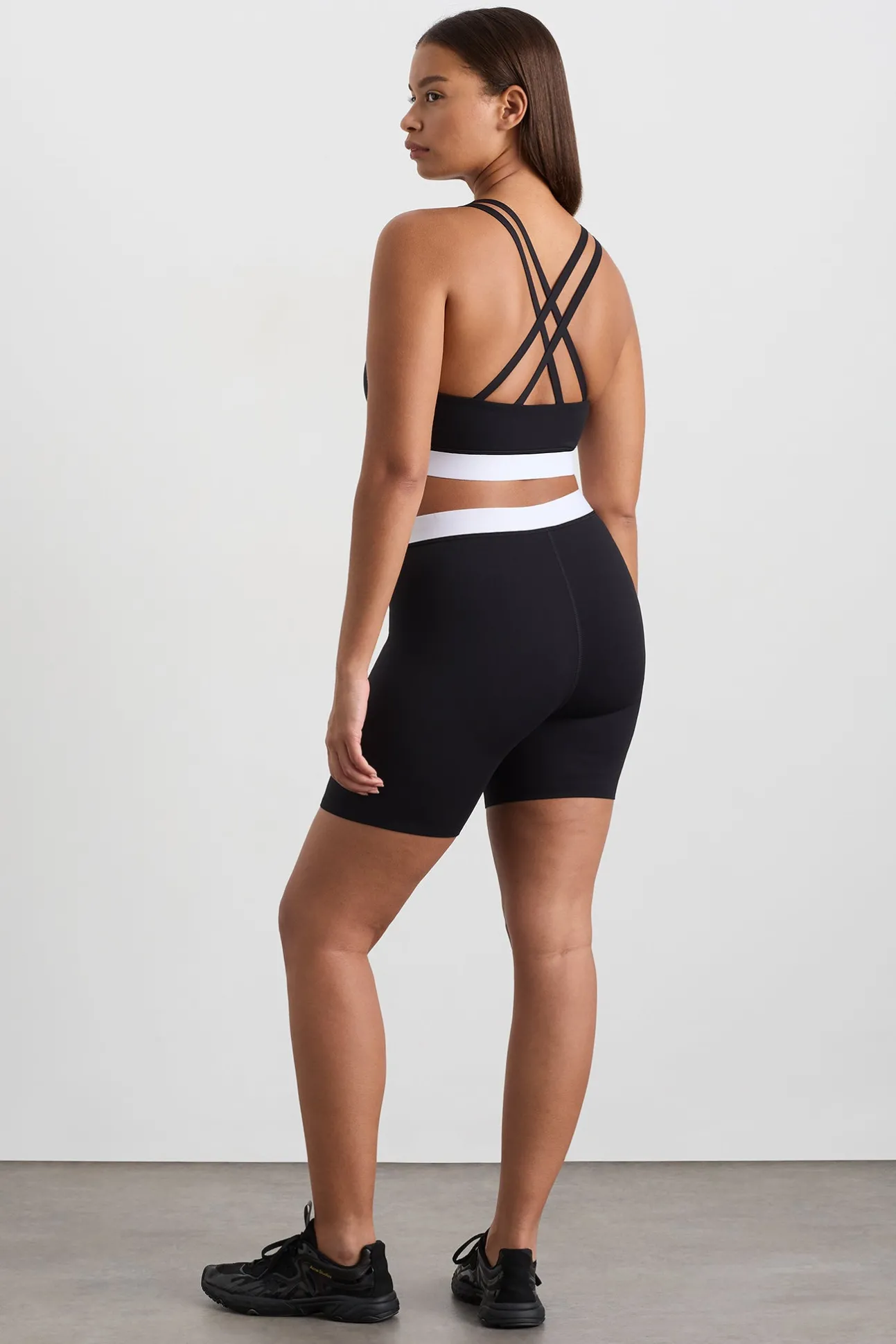 mid_cross_over_bike_short_8.webp Mid Cross Over Bike Shorts 607