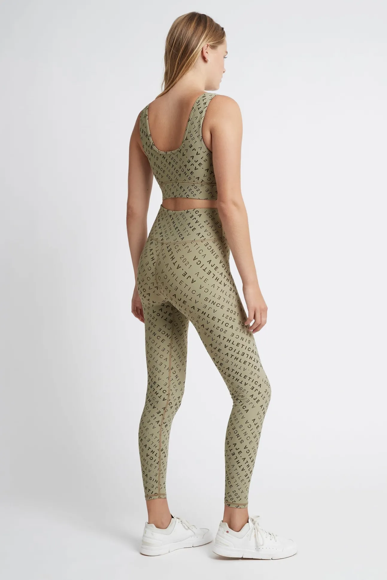 monogram_high_rise__leggi_4.webp Monogram High Rise 7/8 Legging 203
