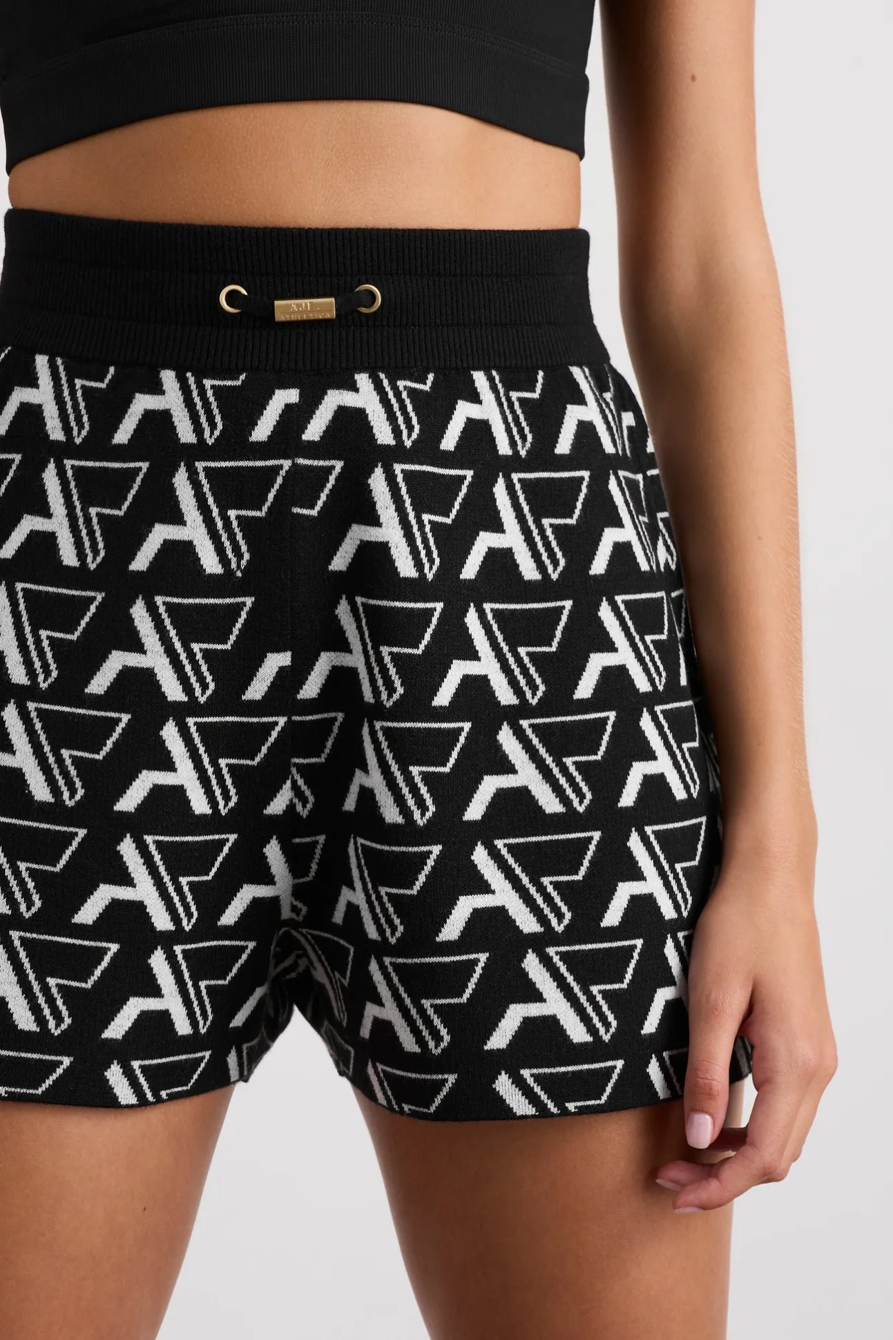 monogram_shorts__4.webp Monogram Shorts 640