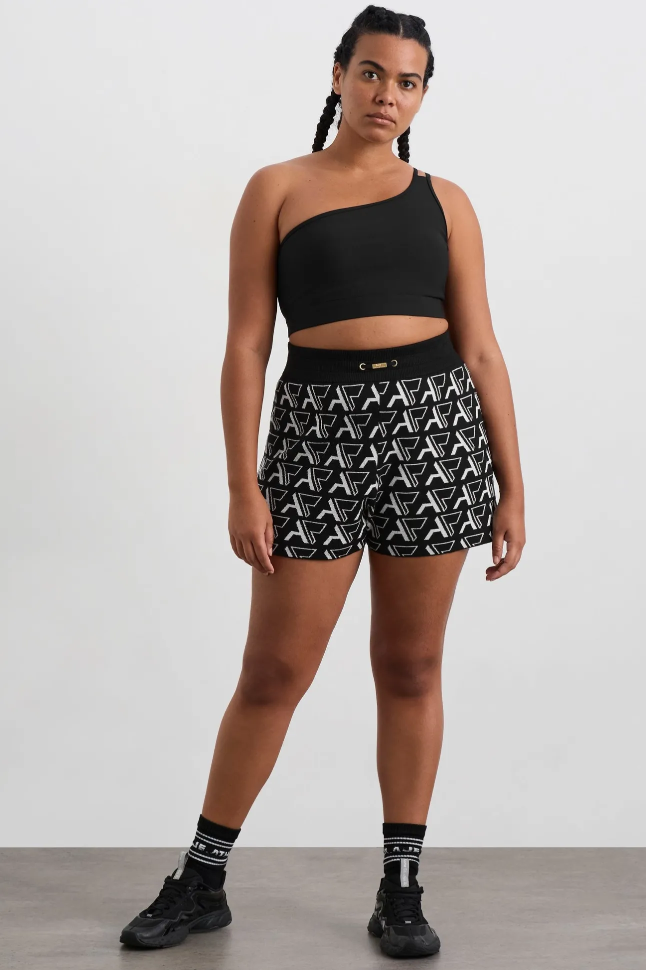 monogram_shorts__6.webp Monogram Shorts 640