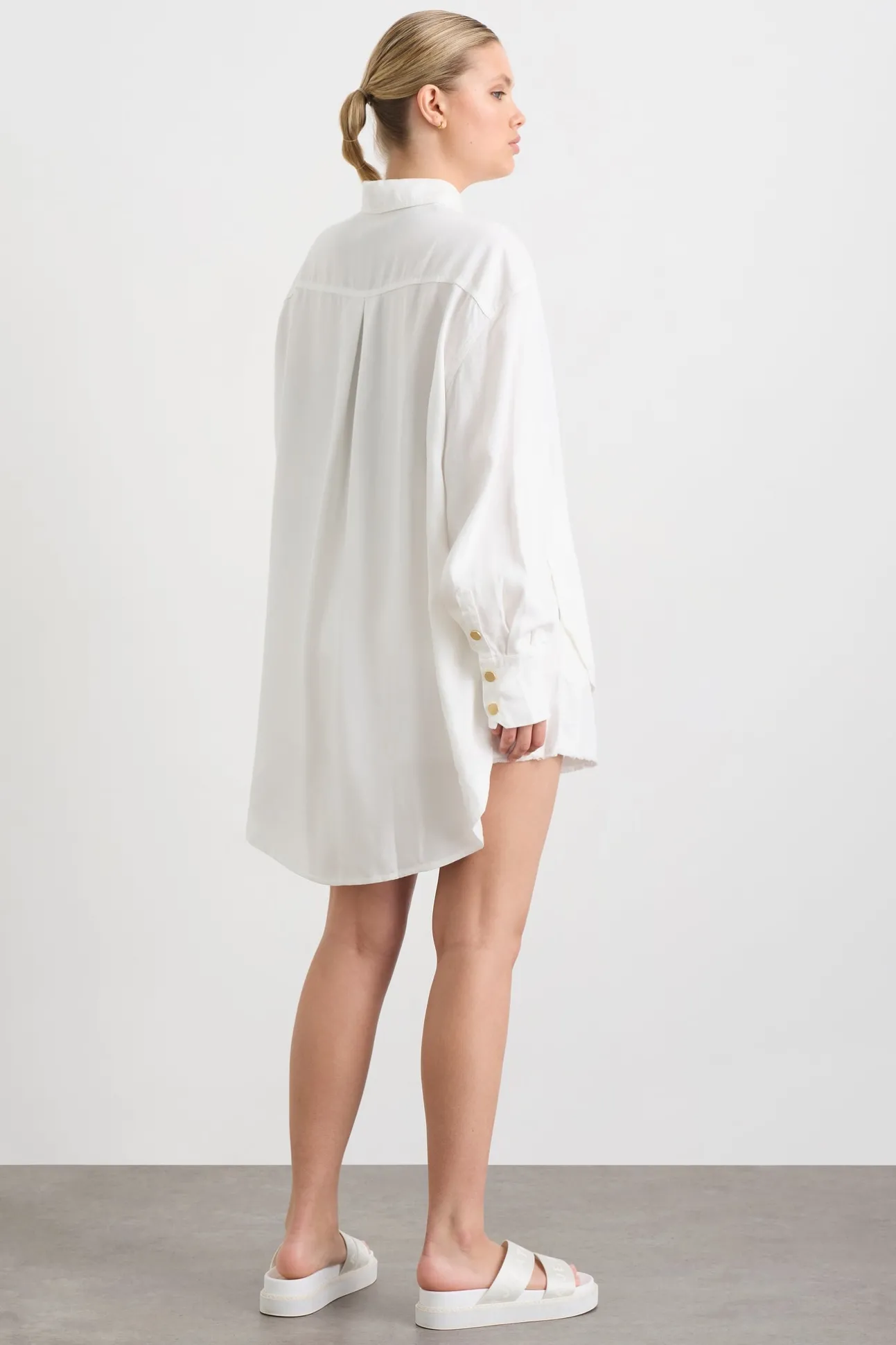 oversized_denim_shirt__10.webp Oversized Denim Shirt 421
