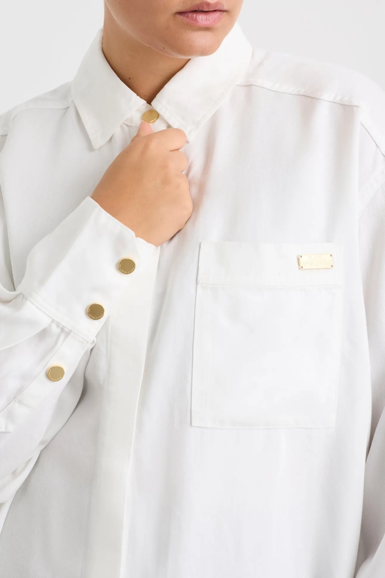 oversized_denim_shirt__13.webp Oversized Denim Shirt 421