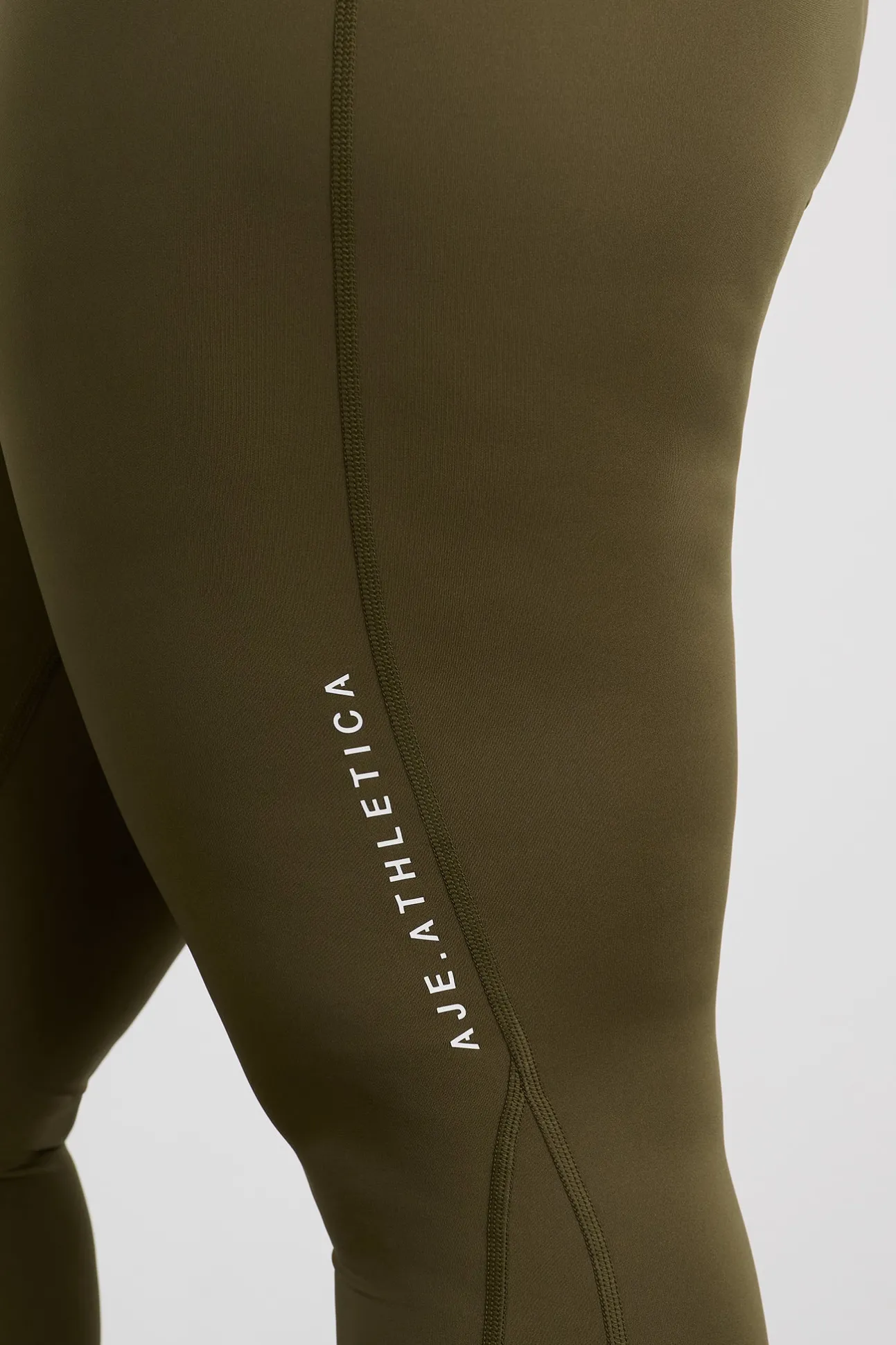 panelled__legging__10.webp Panelled 7/8 Legging 236