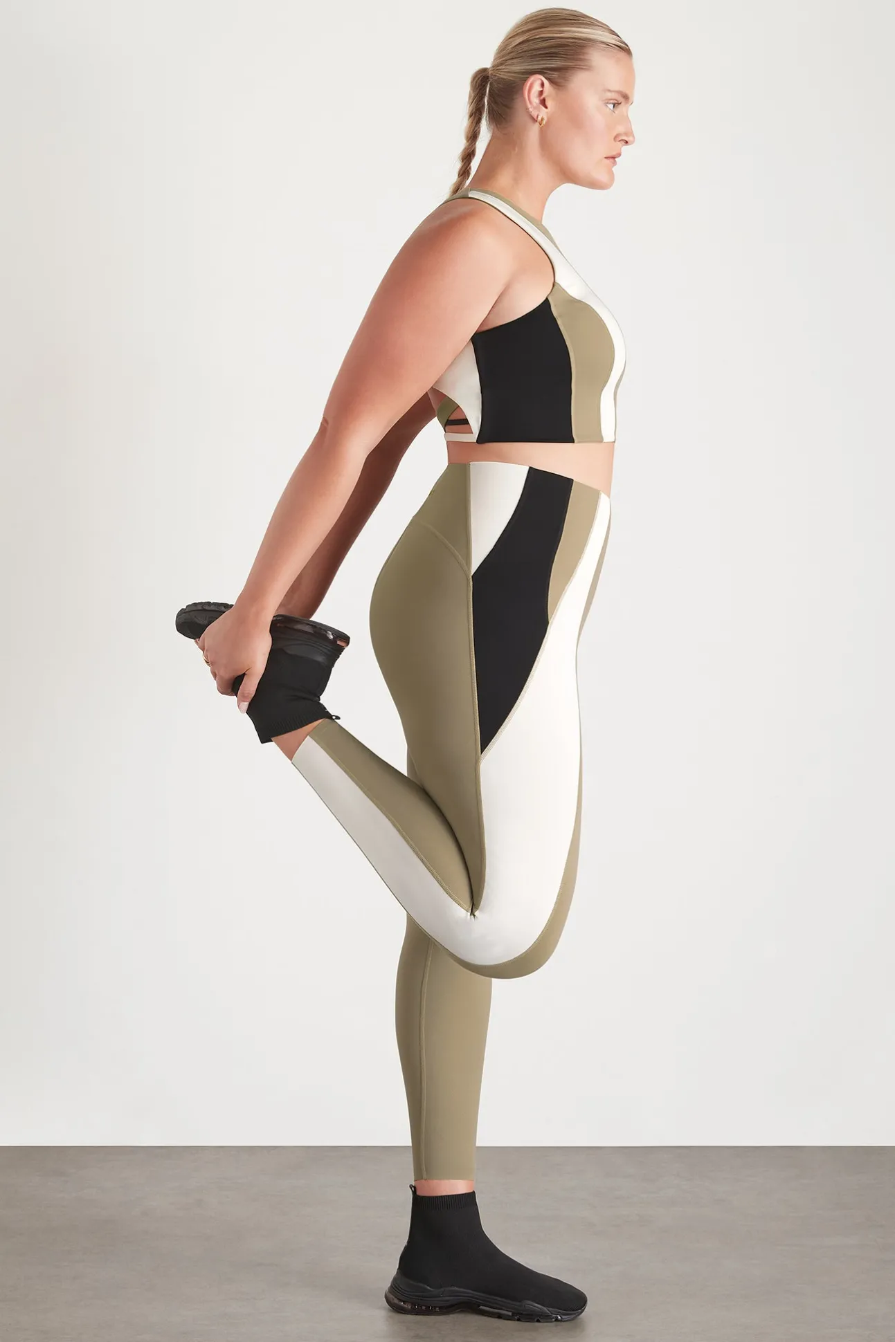 panelled_legging__11.webp Panelled Legging 211