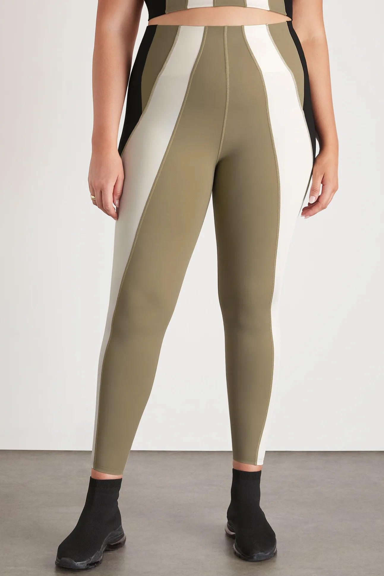 panelled_legging__13.webp Panelled Legging 211