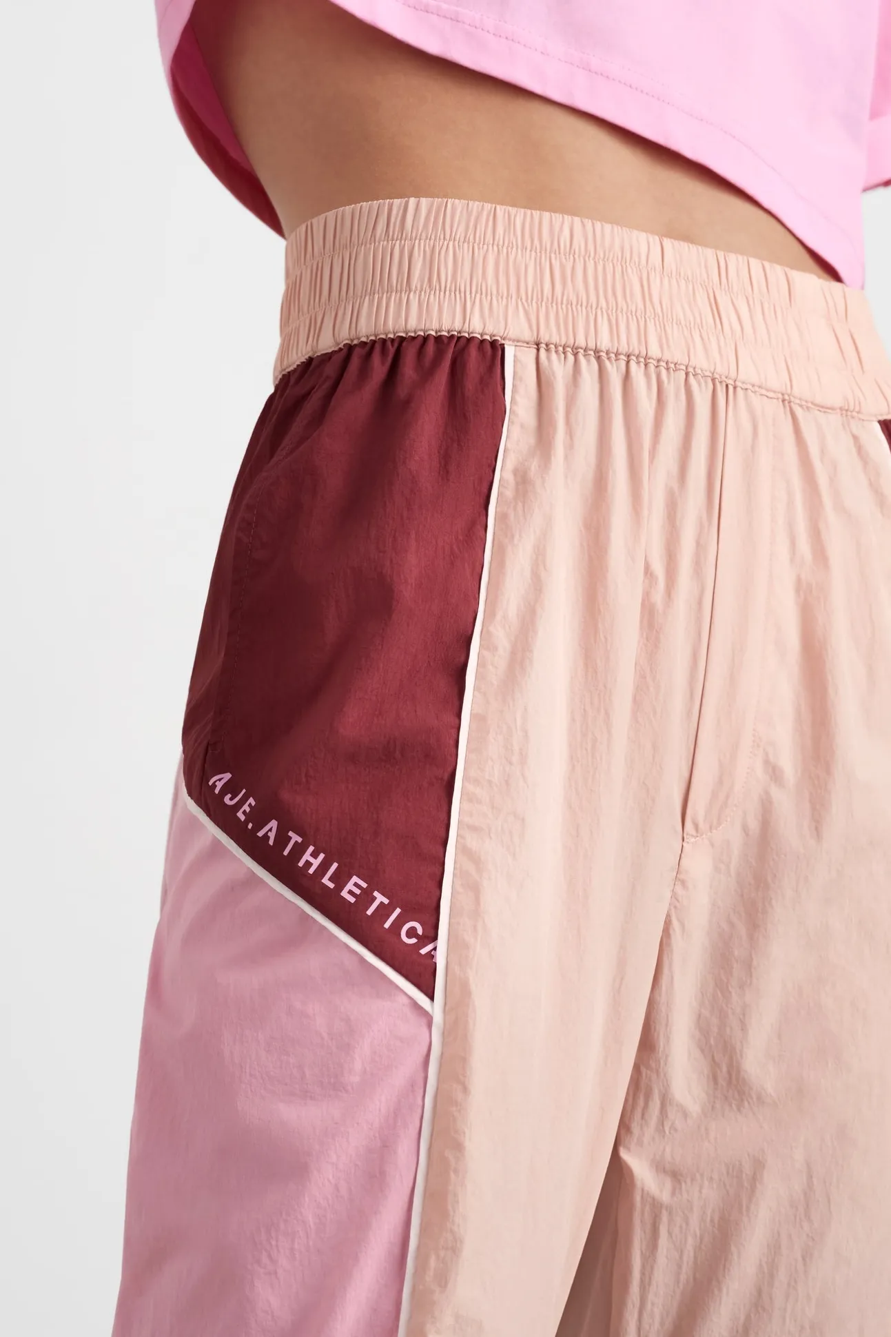 panelled_spray_trackpants_3.webp Panelled Spray Trackpants 510