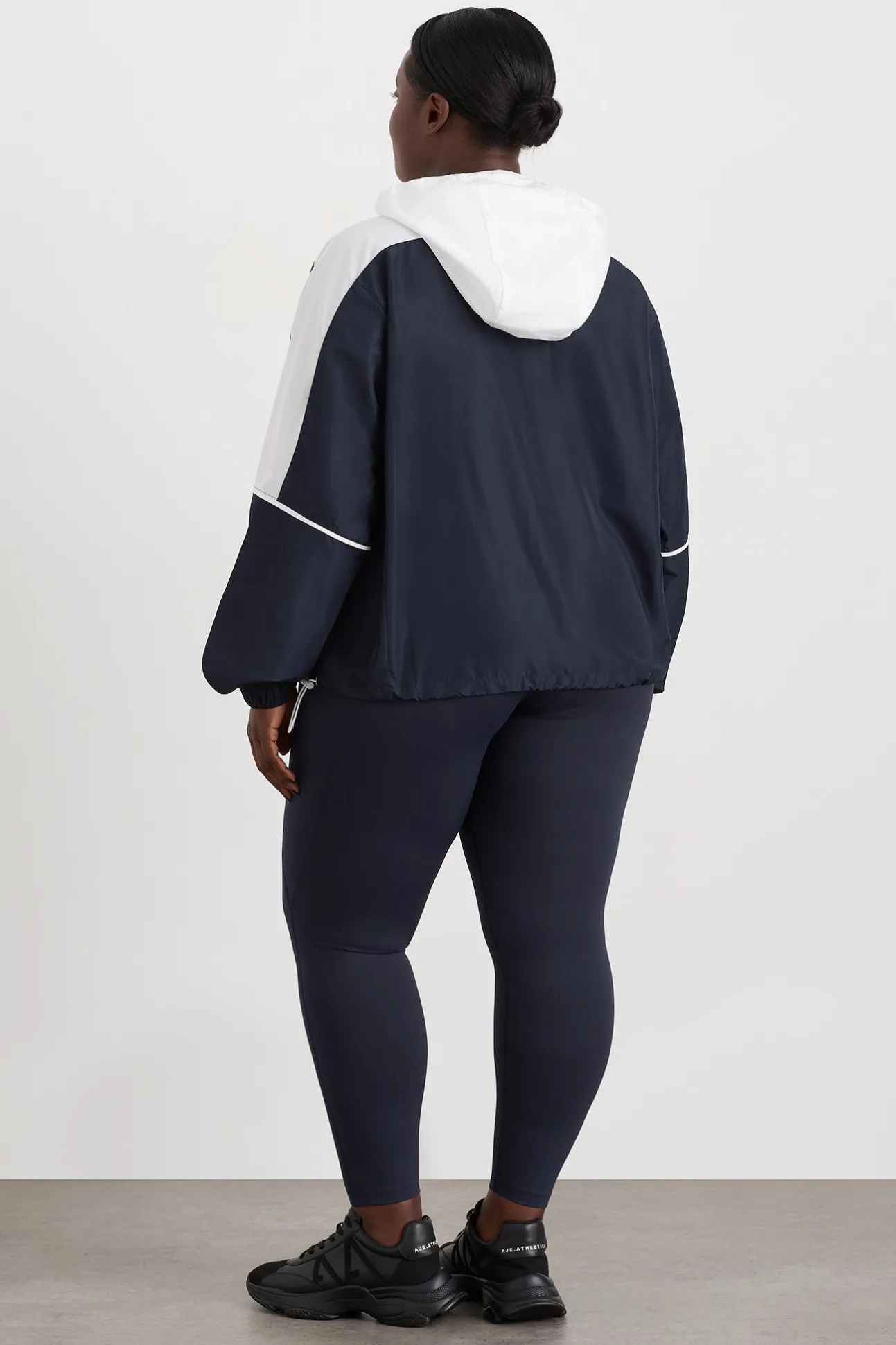 panelled_zip_jacket__16.webp Panelled Zip Jacket 725