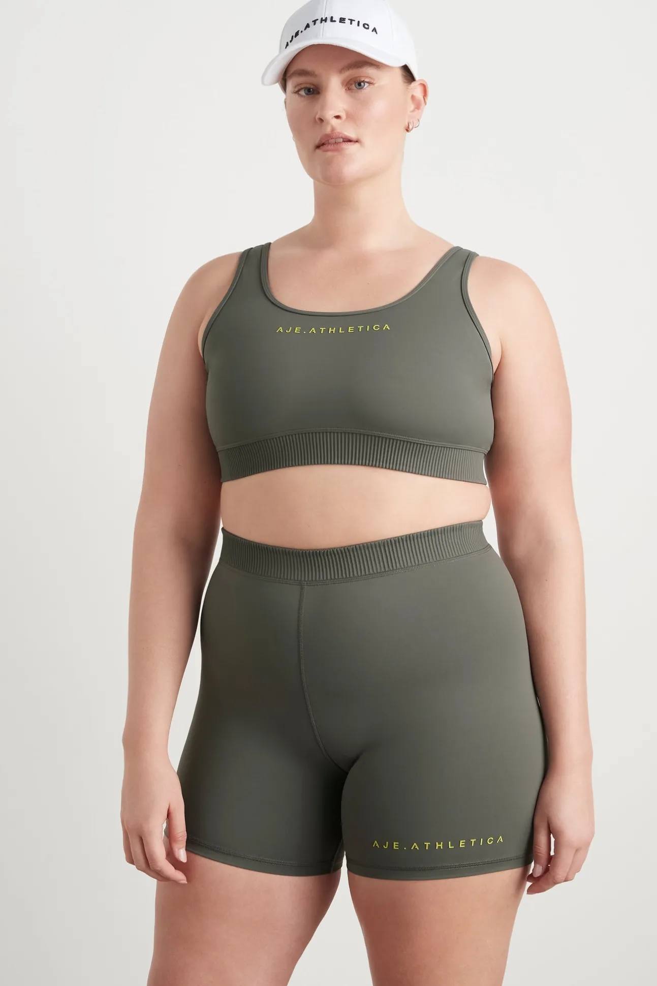 pintuck_effect_sports_bra_11.webp Pintuck Effect Sports Bra 327