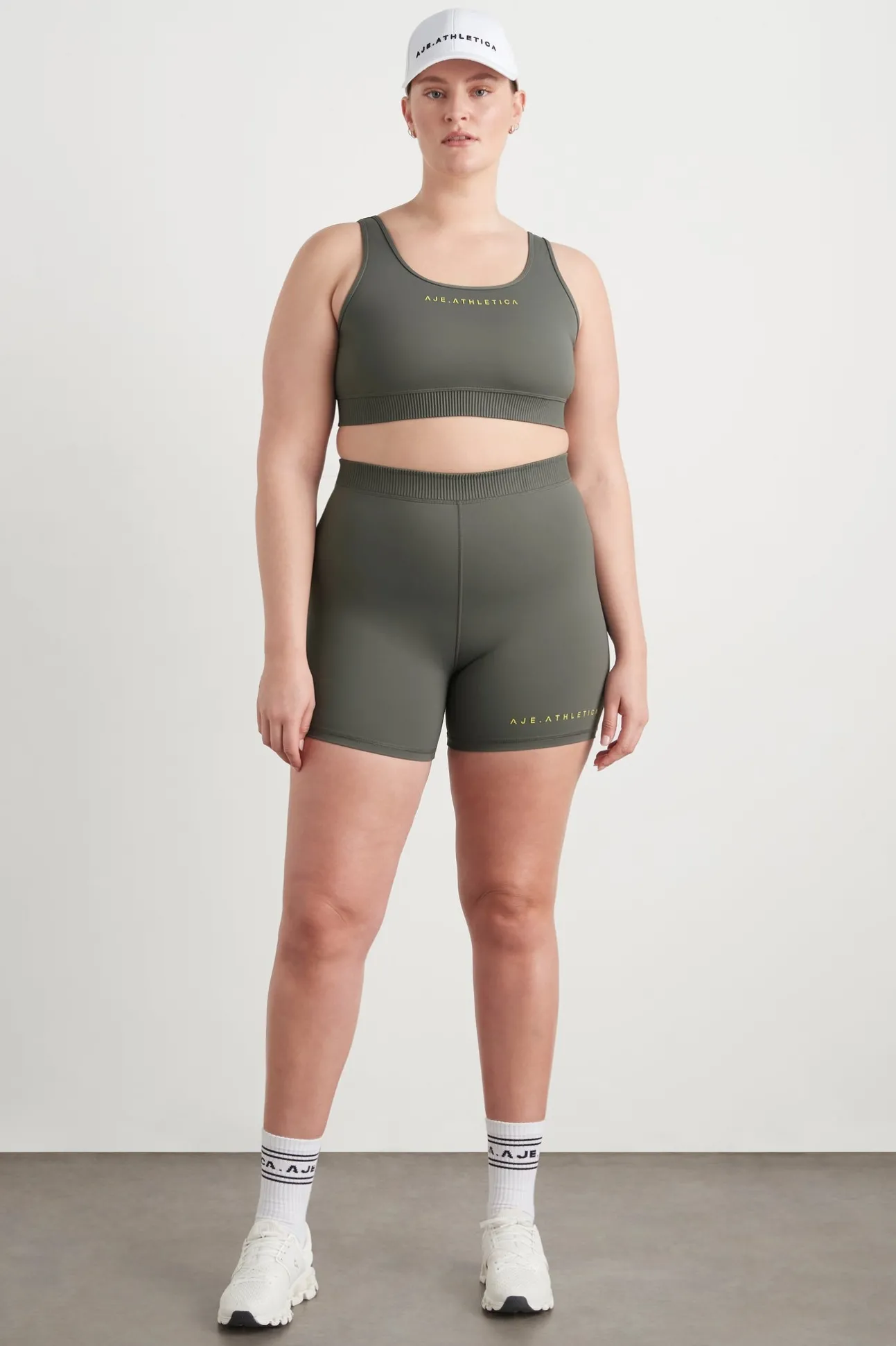 pintuck_effect_sports_bra_12.webp Pintuck Effect Sports Bra 327
